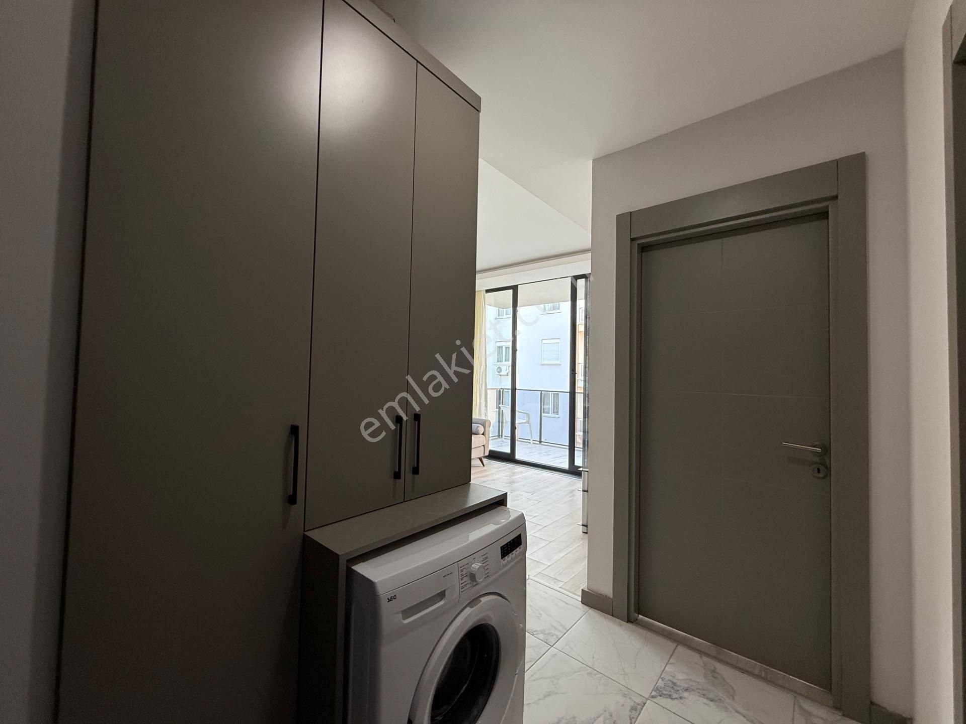 Altıntaş Havuzlu Otoparklı Site İçi Eşyalı 1+1 Kiralık - Görsel 3