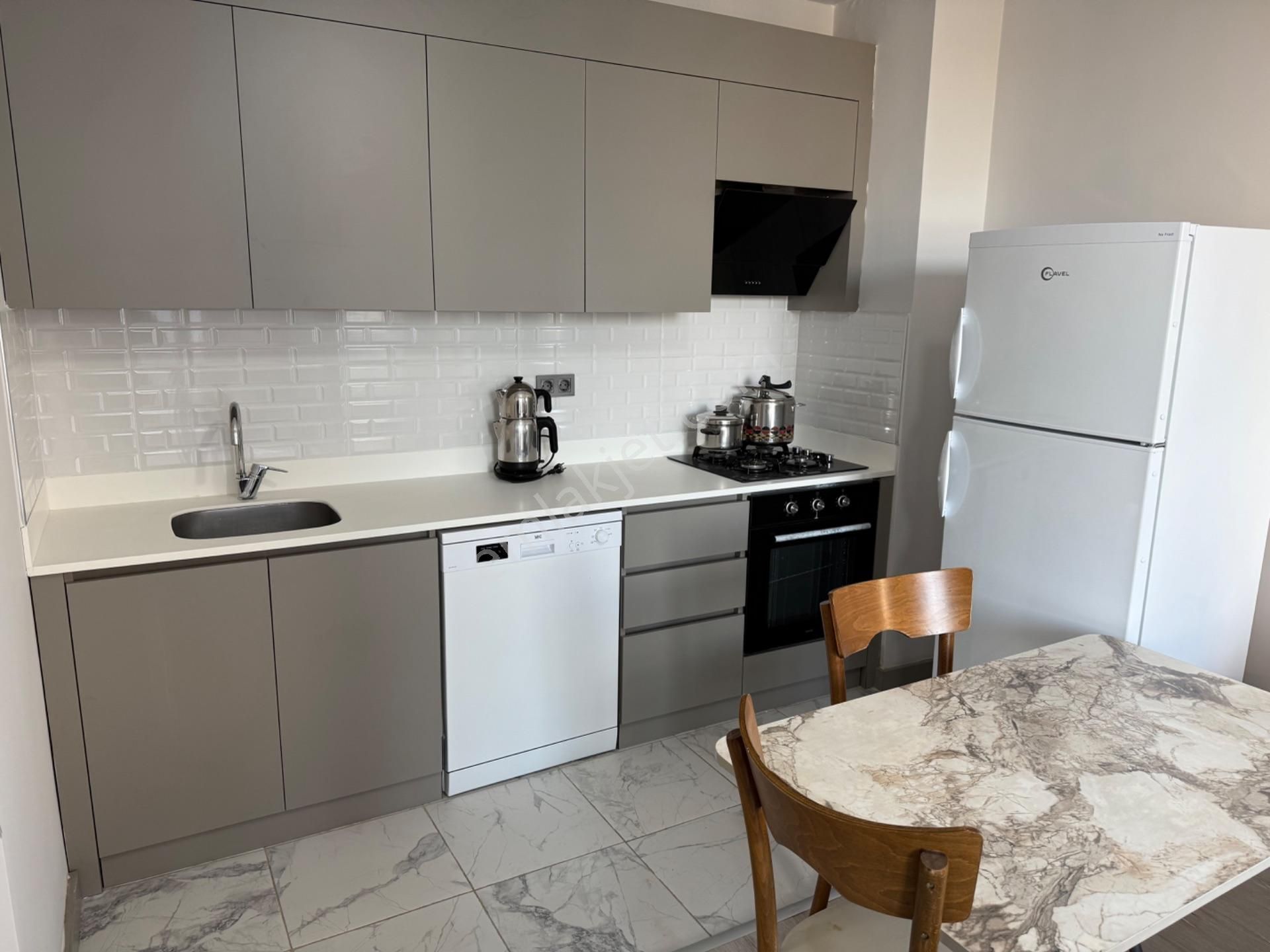 Altıntaş Havuzlu Otoparklı Site İçi Eşyalı 1+1 Kiralık - Görsel 20