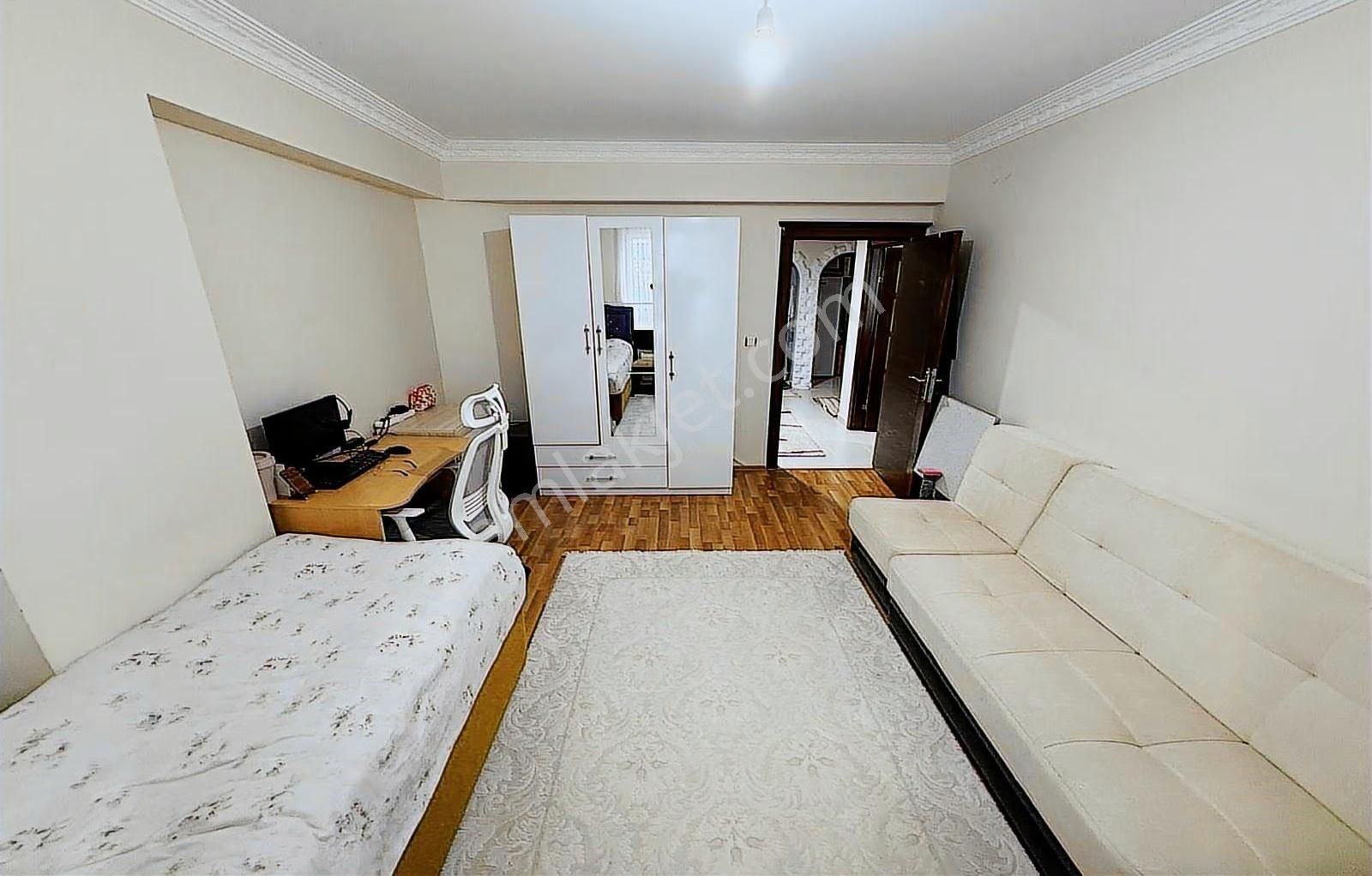 Kuşcağız Hakim Sokak'da 140m2 Çok Geniş 3+1 Full Yapılı Daire - Görsel 11