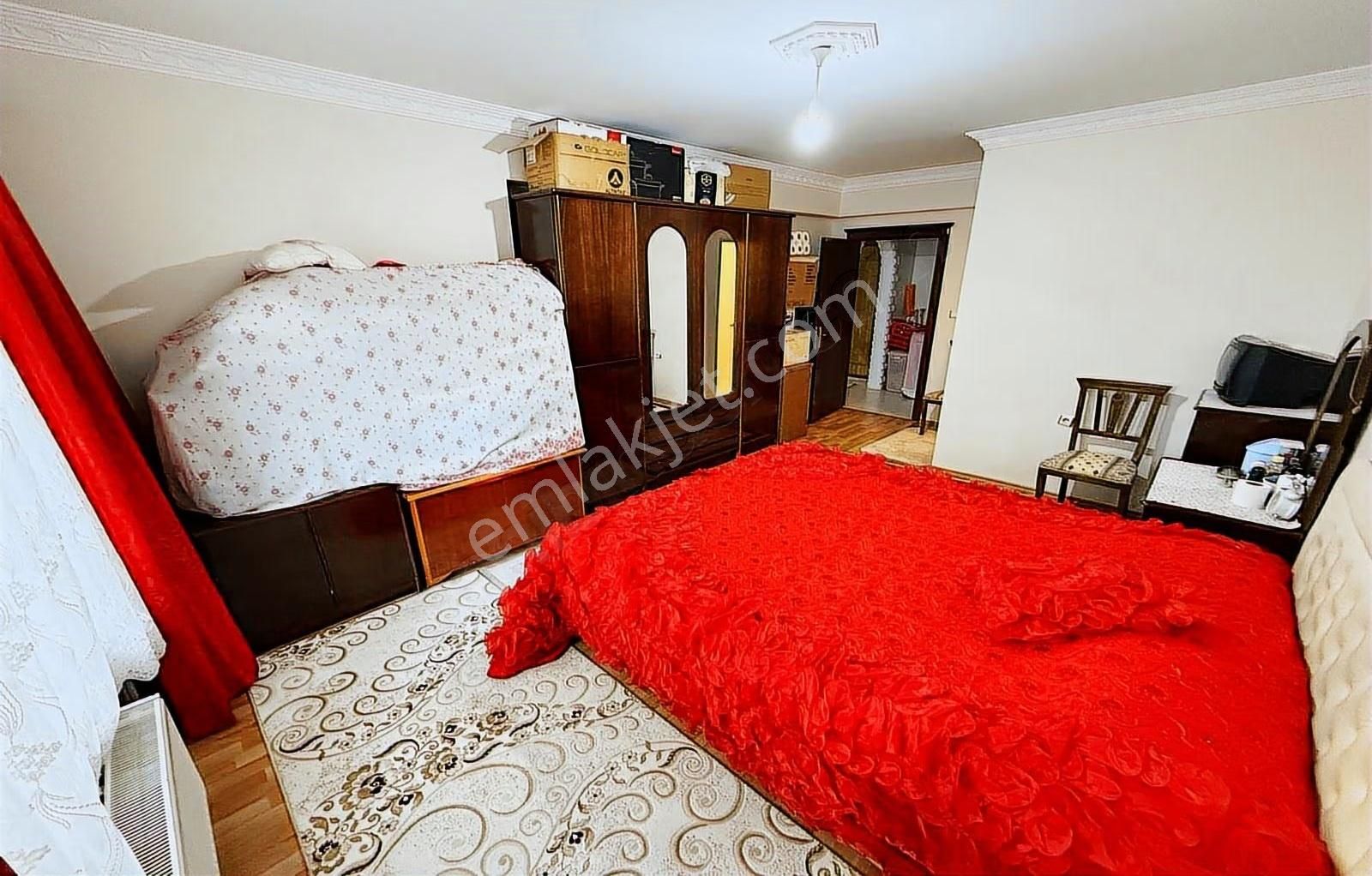 Kuşcağız Hakim Sokak'da 140m2 Çok Geniş 3+1 Full Yapılı Daire - Görsel 10