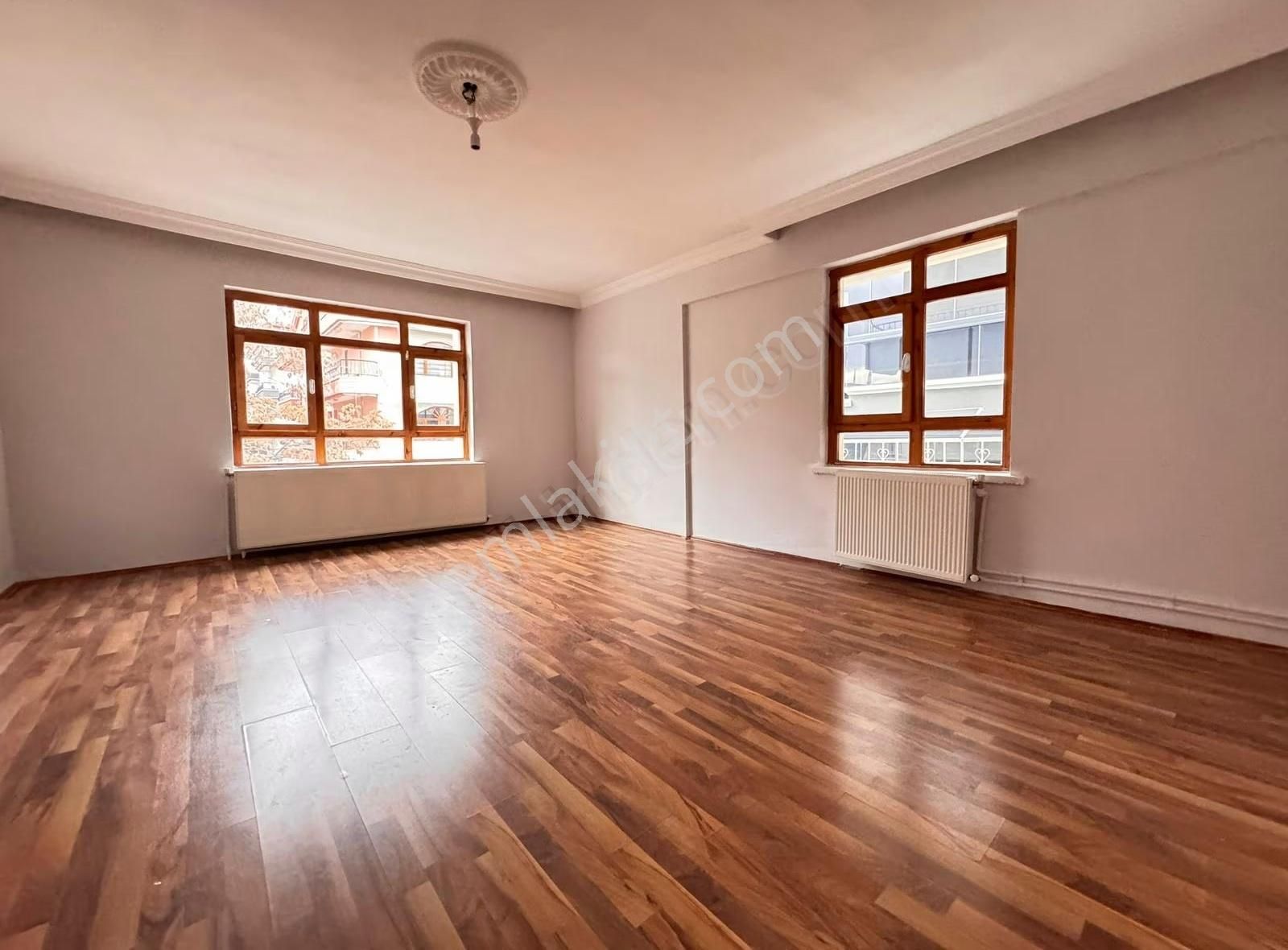 Evim Ankara'dan Atapark Mah.3+1 Yapılı Kiralık Kupon Daire