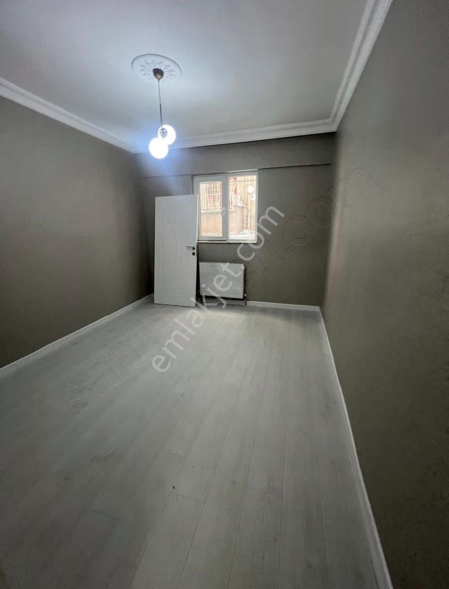 Adnan Mendes Mahallesi Ultra Lüx Yapılı Balkonlu 2+1 Daire - Görsel 4