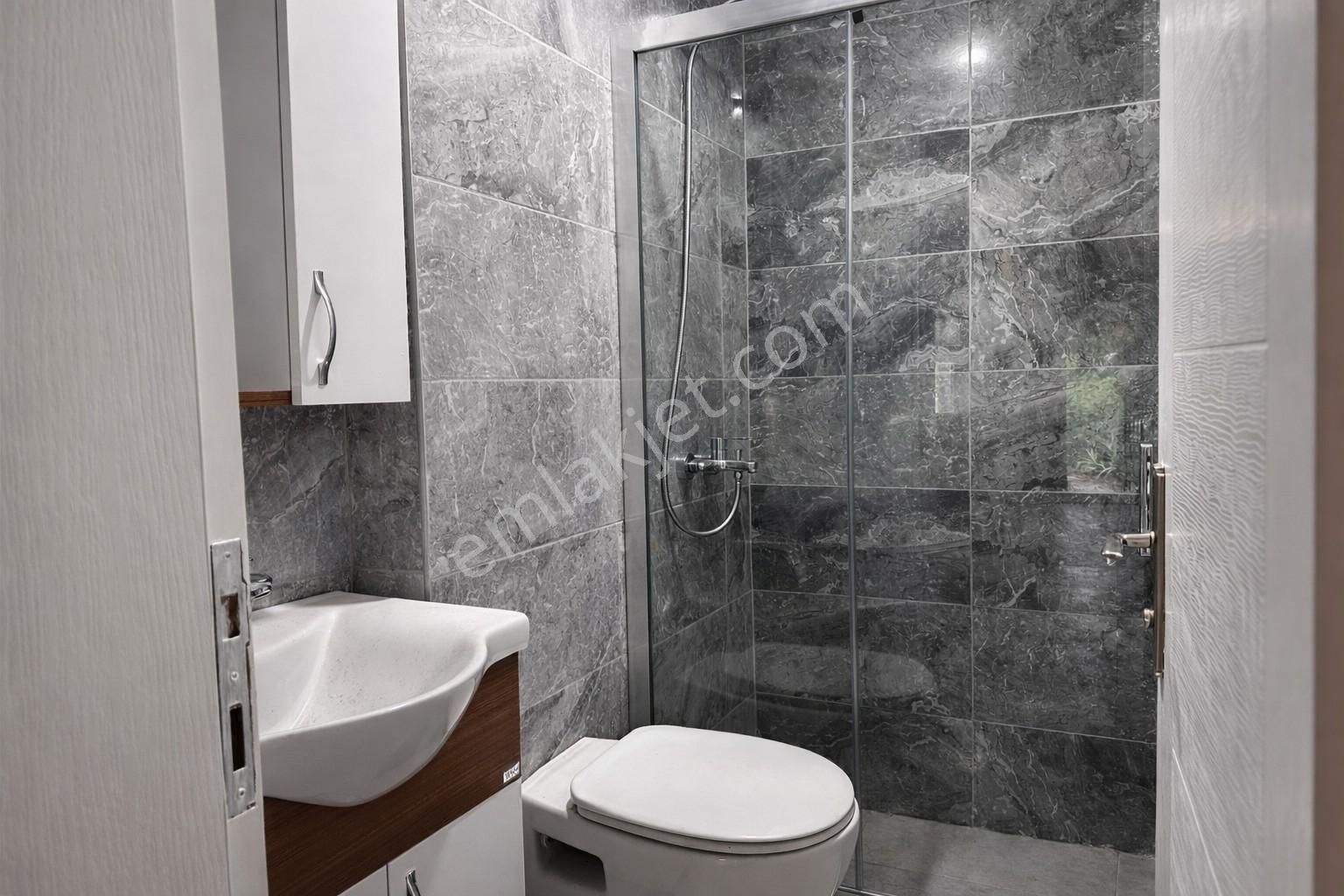 Bodrum Eskiçeşmede, Marinaya Yürüme Mesafesinde Bahçe Katı - Görsel 13