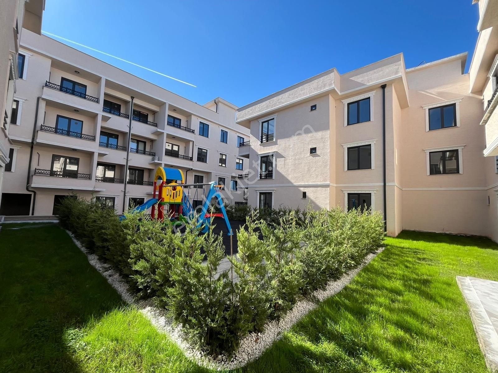 Şan Group'tan Prestijli Havuzlu Sitede Nefis 2+1
