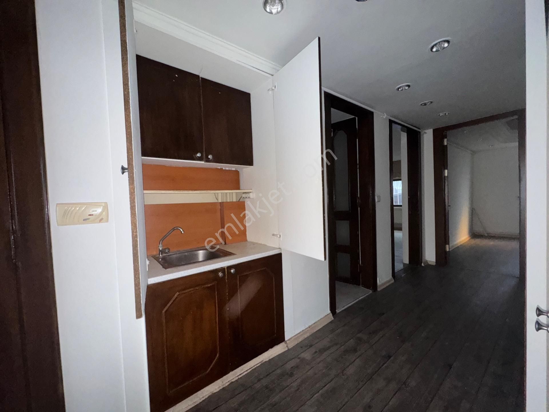 Erkutun'dan Osmanbey'de, Metroya Ve Nişantaşı'na Yakın, 4 Bölümlü Vitrinli Asansörlü Kiralık İş Yeri - Görsel 13