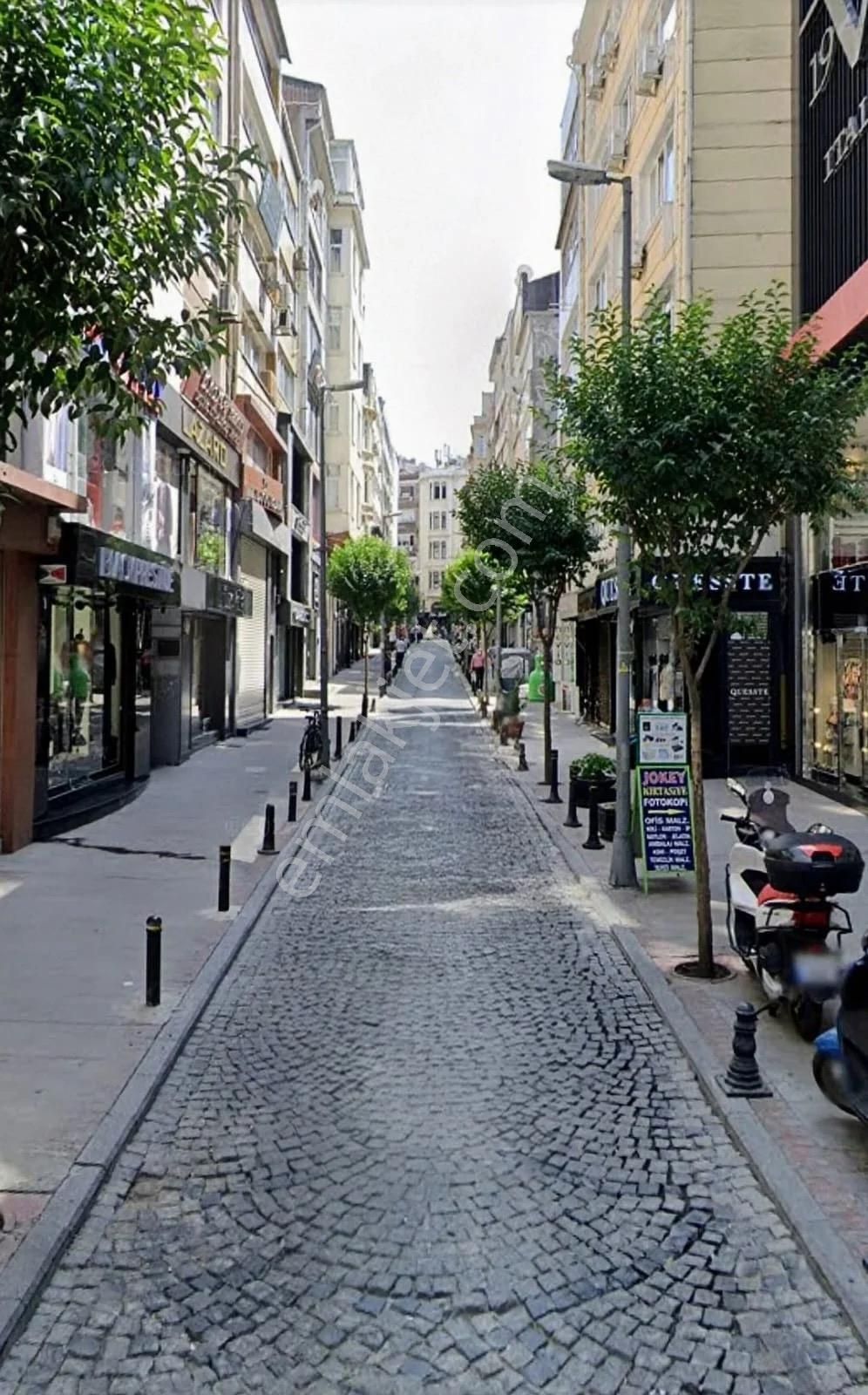 Erkutun'dan Osmanbey'de, Metroya Ve Nişantaşı'na Yakın, 4 Bölümlü Vitrinli Asansörlü Kiralık İş Yeri - Görsel 32