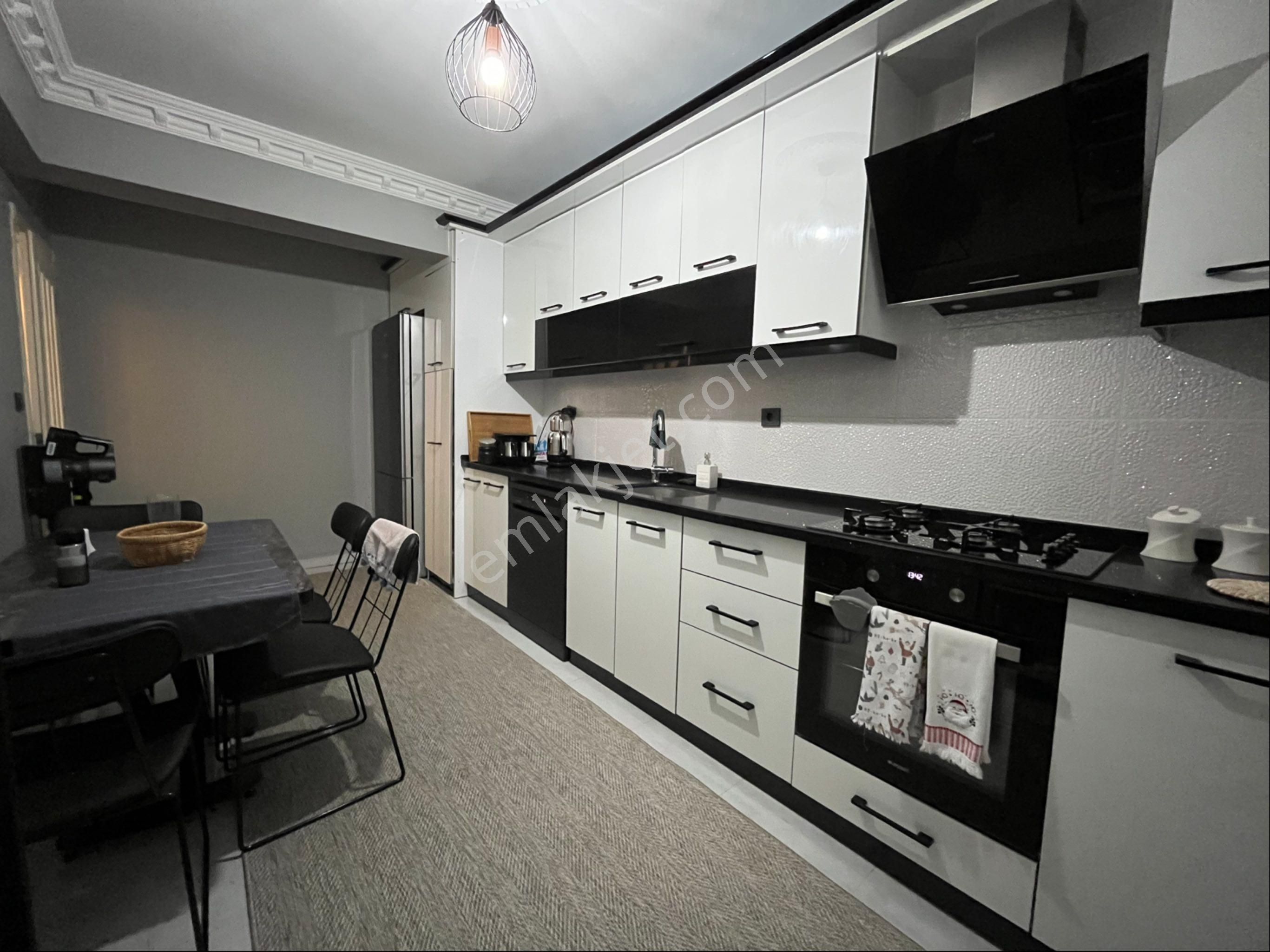 Kapalı Garajlı Geniş Bakımlı 4+1 Ters Dubleks Daire - Görsel 11