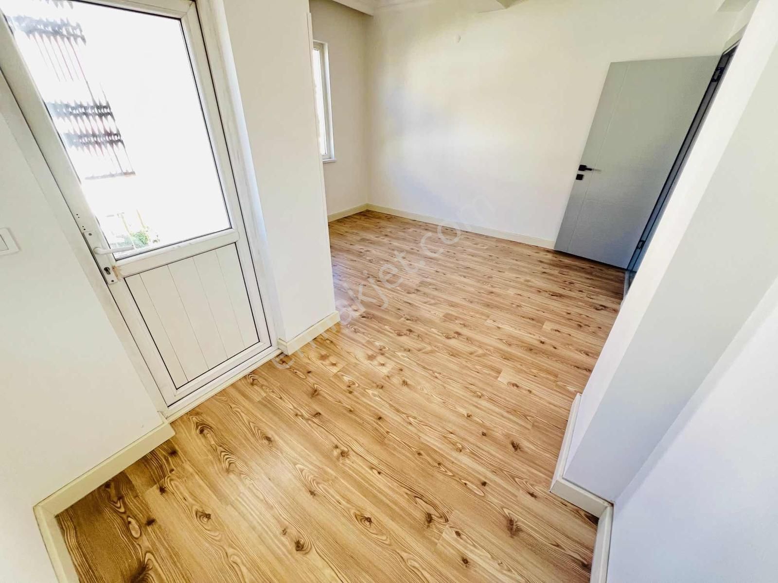 Emek Mah Sakarya Bulvarı Tramvay Dibi Masrafsız Daire - Görsel 5