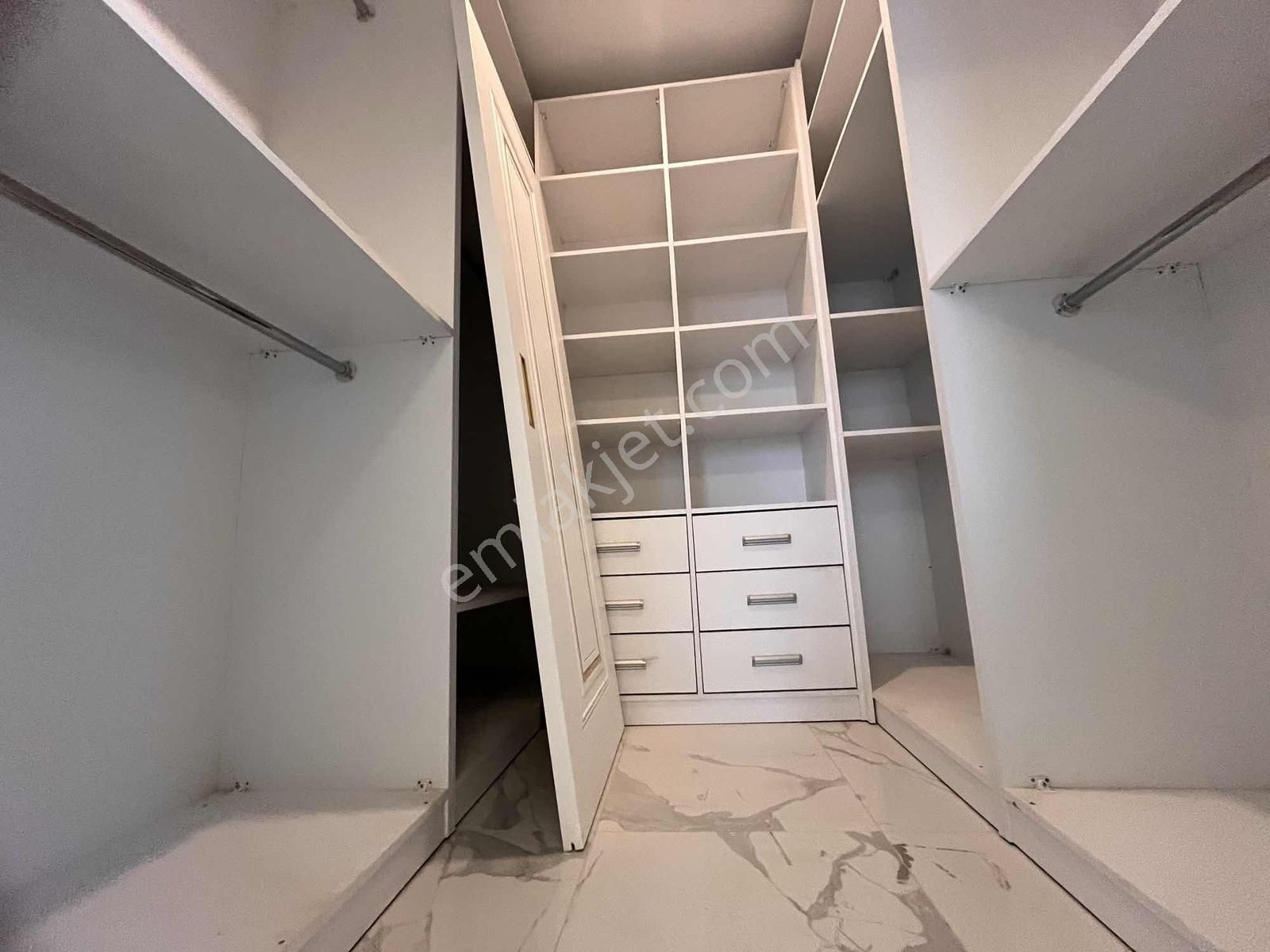 Doğa İle İç İçe Kaliteli İşçilik Ve Muhteşem Manzaralı Villa - Görsel 31