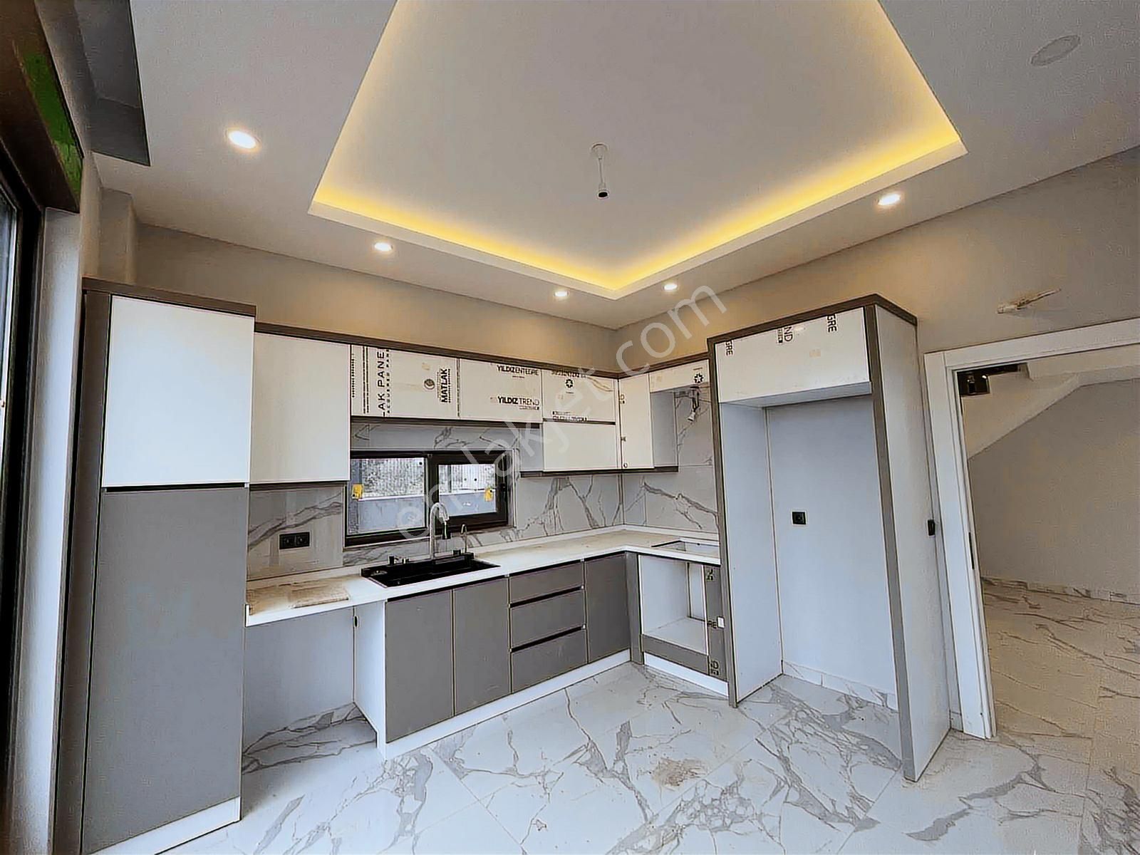 Doğa İle İç İçe Kaliteli İşçilik Ve Muhteşem Manzaralı Villa - Görsel 23