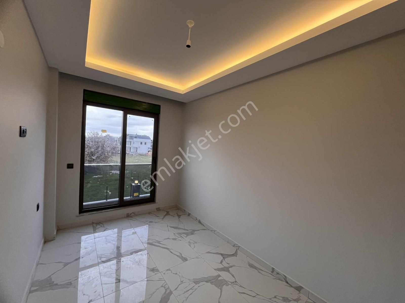 Doğa İle İç İçe Kaliteli İşçilik Ve Muhteşem Manzaralı Villa - Görsel 3