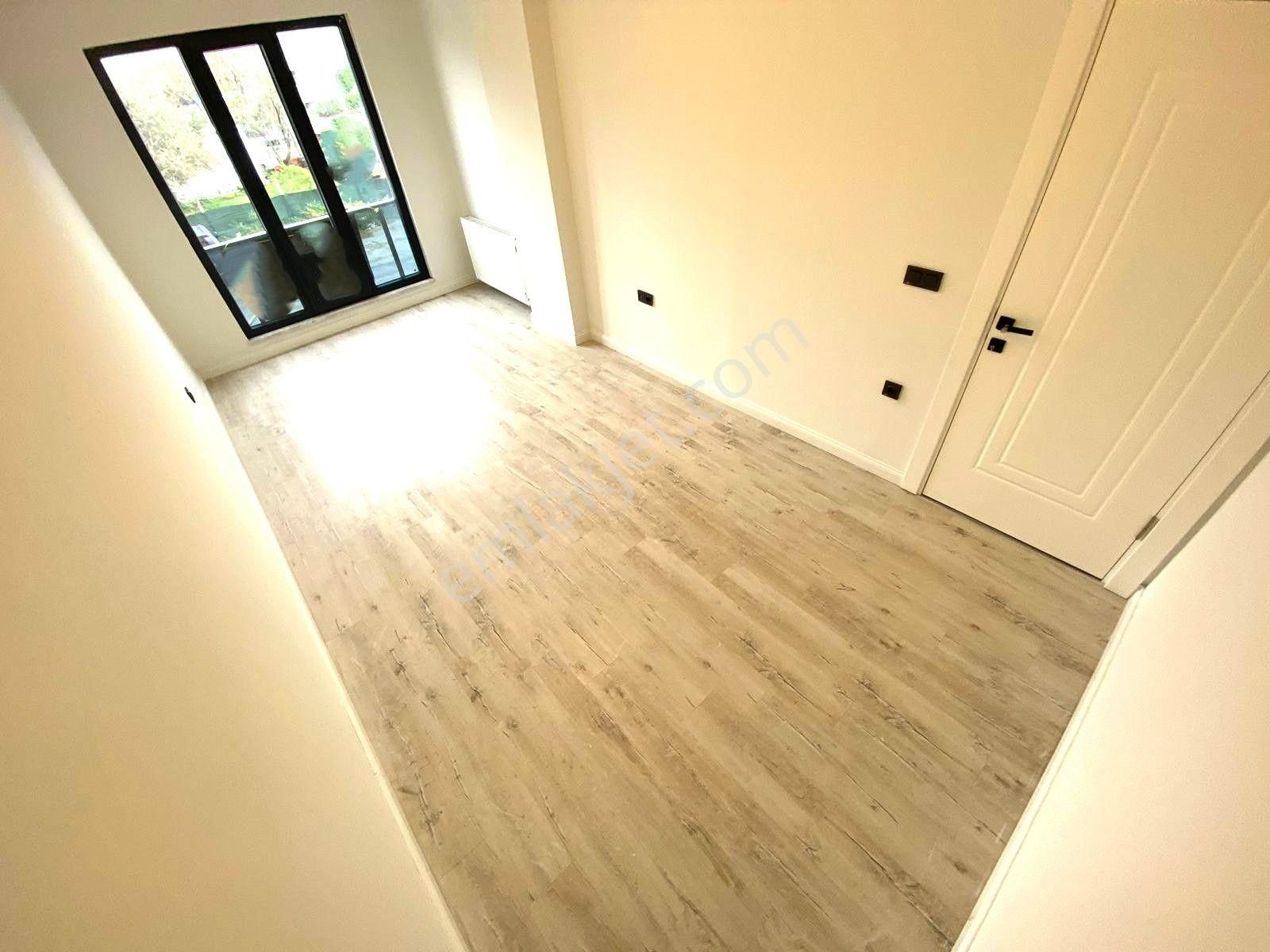 Kadıköy'de Aygül'den Nezih Site İçi Ara Kat Ön Cephe Giyinme Odalı Güvenlikli 3+1 Satılık Lüks Daire - Görsel 16