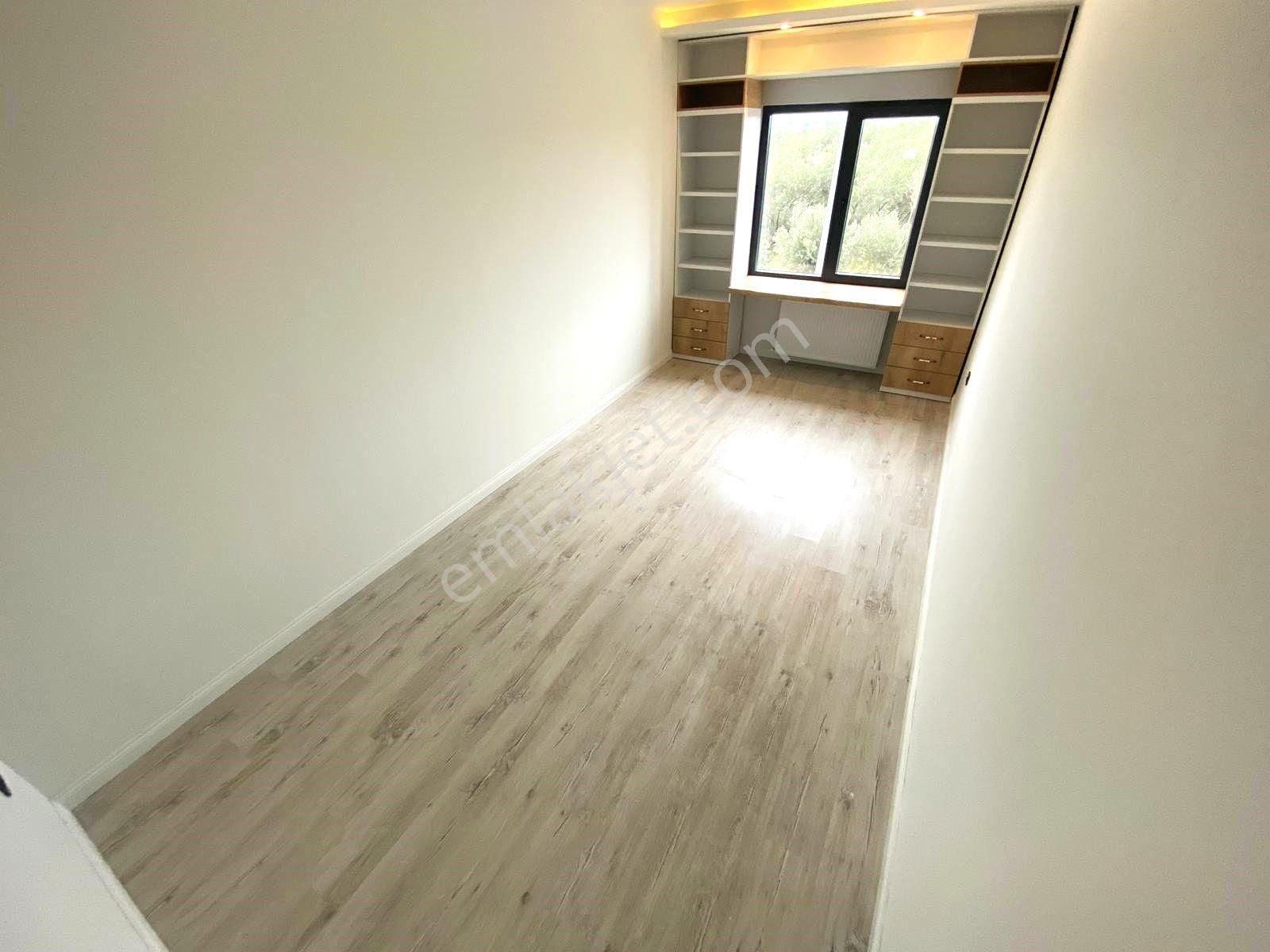 Kadıköy'de Aygül'den Nezih Site İçi Ara Kat Ön Cephe Giyinme Odalı Güvenlikli 3+1 Satılık Lüks Daire - Görsel 27