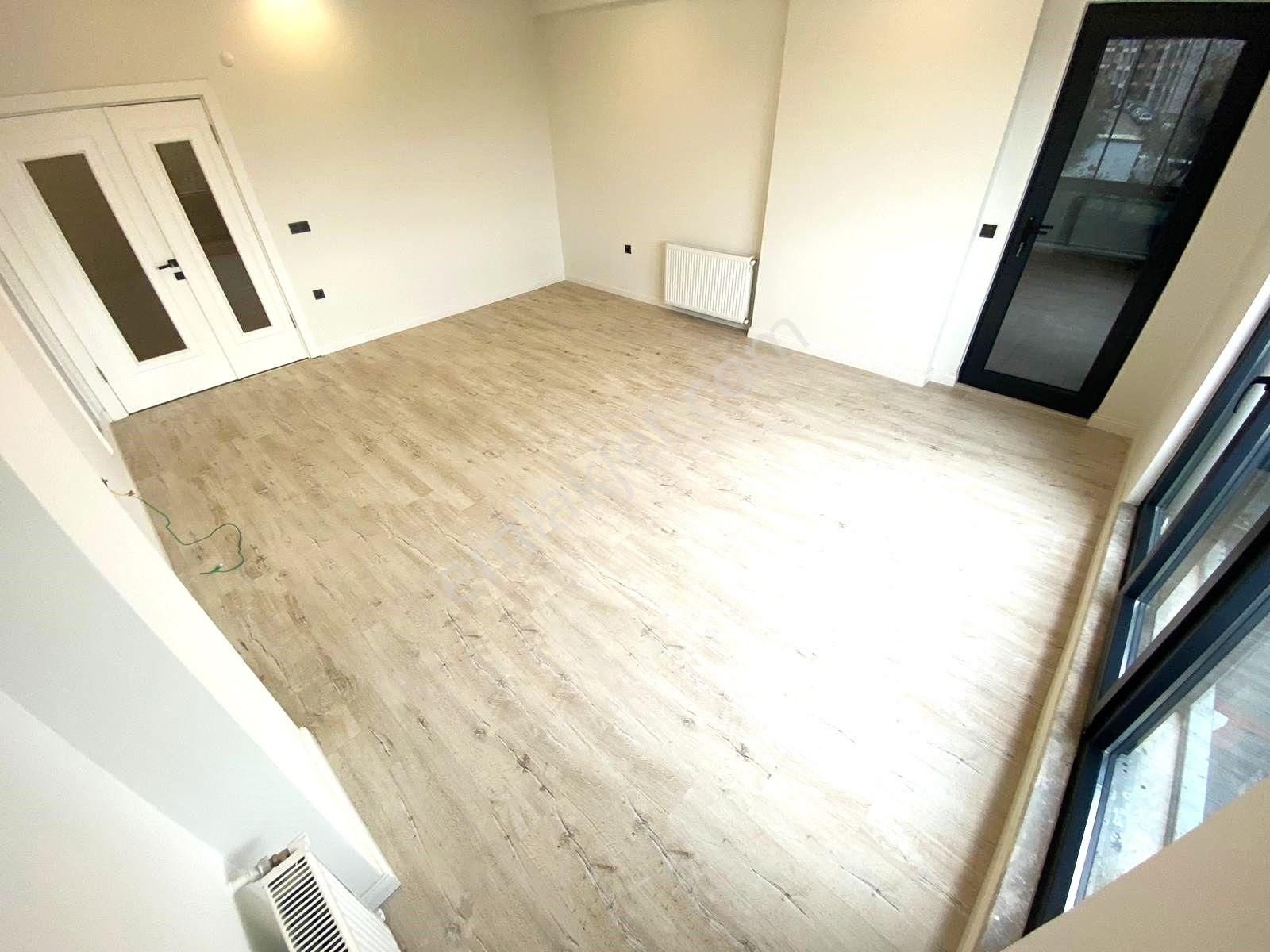 Kadıköy'de Aygül'den Nezih Site İçi Ara Kat Ön Cephe Giyinme Odalı Güvenlikli 3+1 Satılık Lüks Daire - Görsel 8