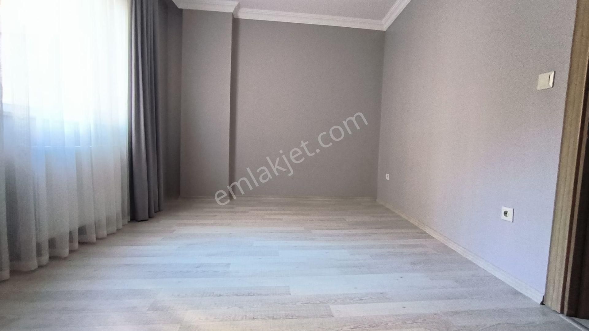 Trabzon Meydan Kemerkay Da Kiralık 1+1 Daire - Görsel 9