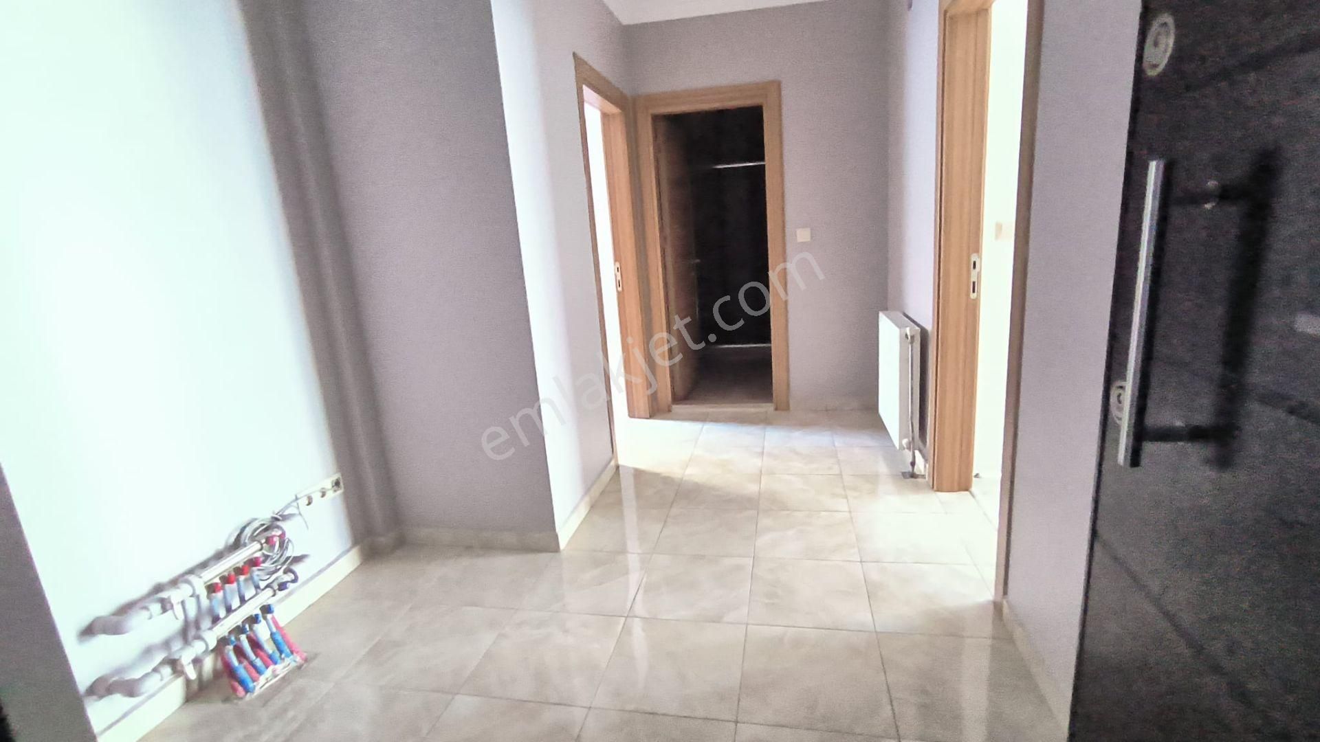 Trabzon Meydan Kemerkay Da Kiralık 1+1 Daire - Görsel 16