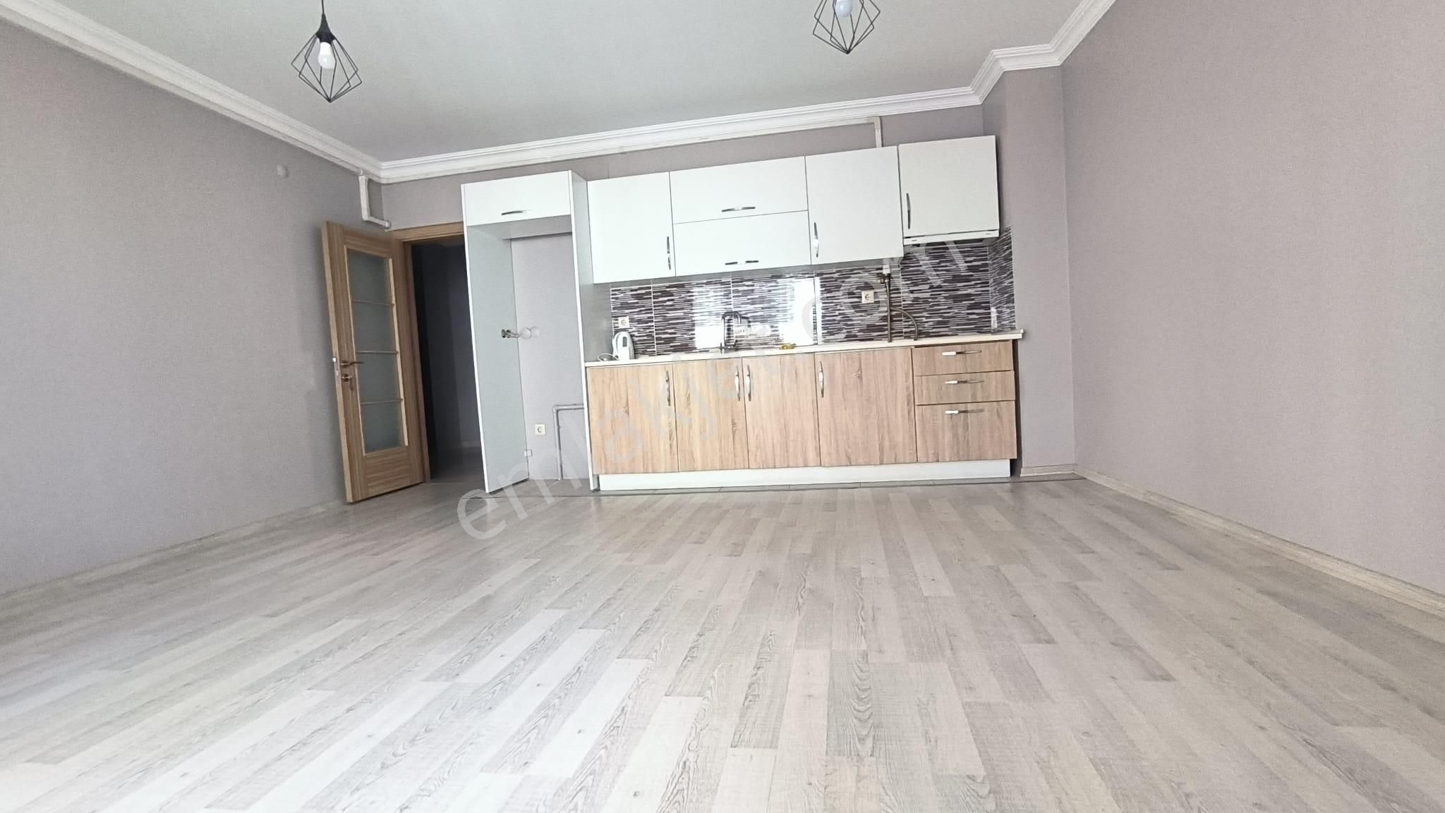 Trabzon Meydan Kemerkay Da Kiralık 1+1 Daire - Görsel 11