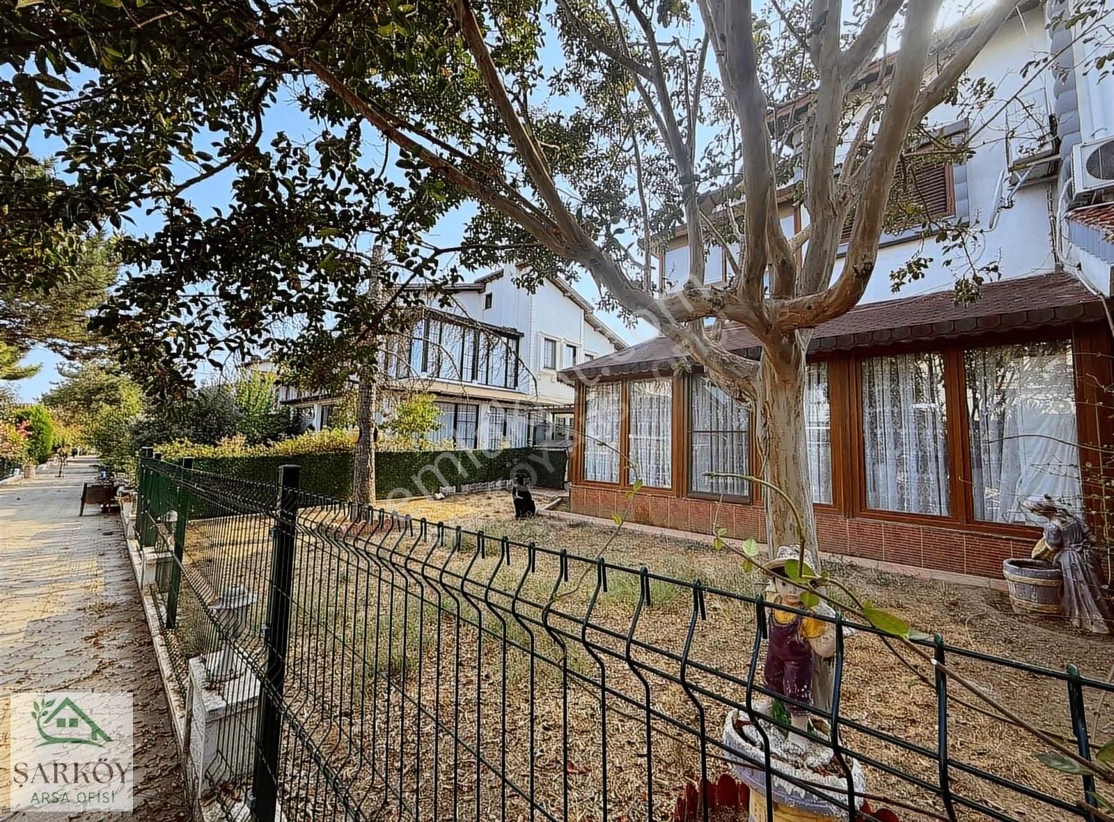 Bahçelievler Mah Havuzlu Site İçerisinde Denize Sıfır Villa - Görsel 20