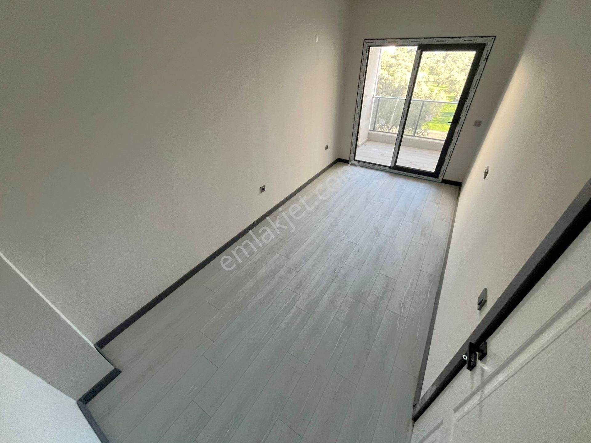 Kadıköy'de Aygül Farkı İle Sıfır Ara Kat Yerden Isıtma Doğalgazlı Kapalı Otoparklı 2+1 Satılık Daire - Görsel 16