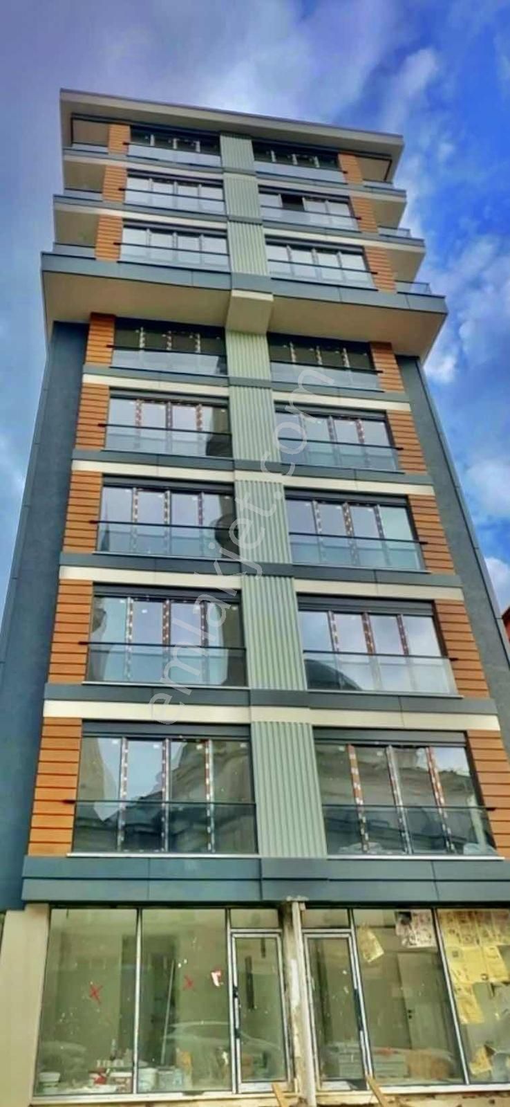 Merdivenköy Sıfır Oturuma Hazır Geniş M2 1+1 Satılık Daire