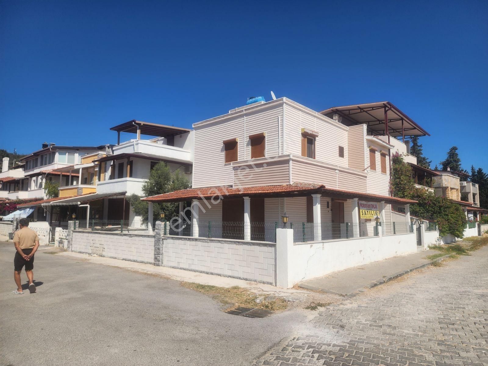 Mordoğan Emlaktan Manal Koyunda Denize Sıfır Satılık Yazlık - Görsel 11