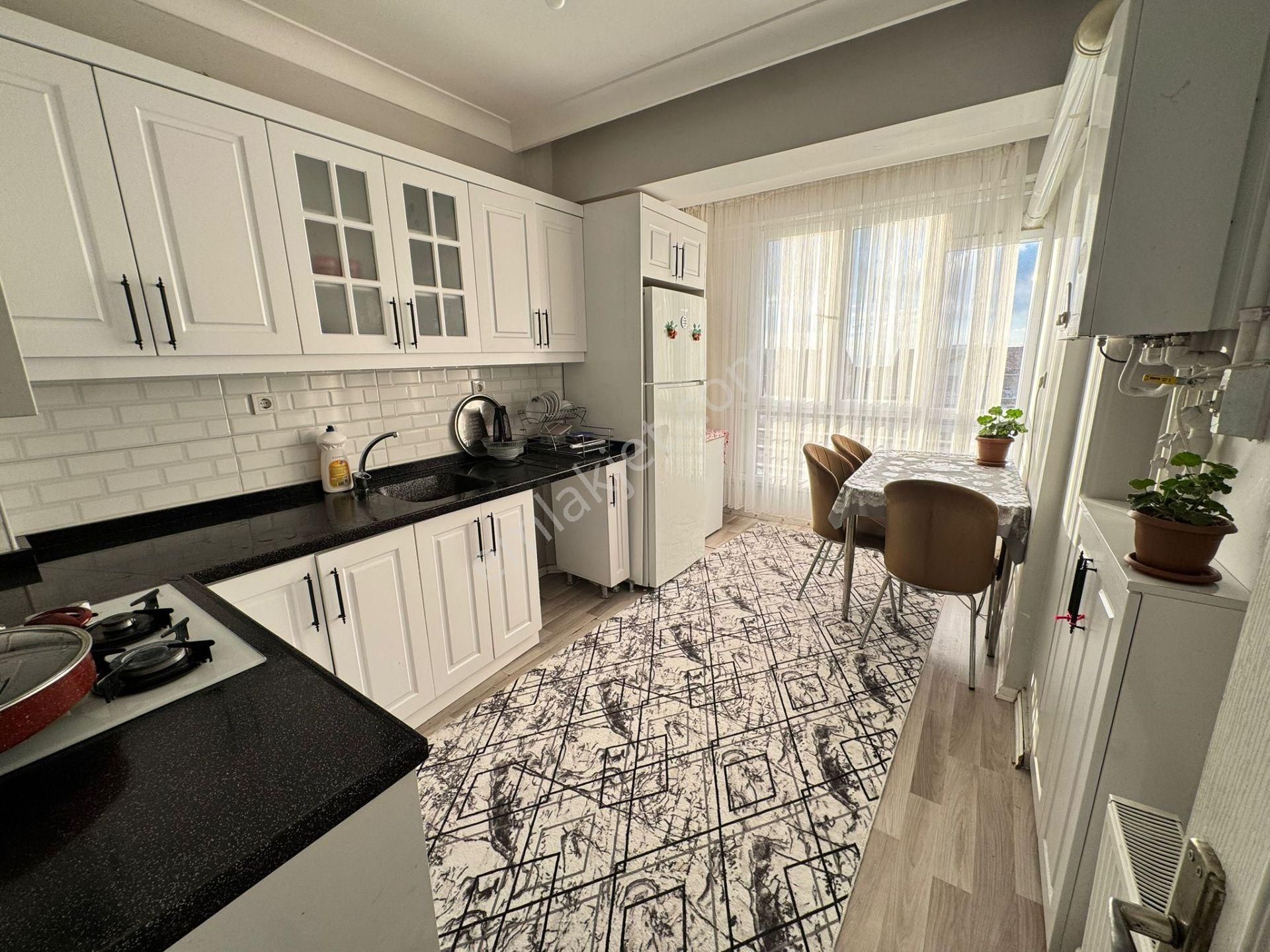 Mamak-ekin Mah. Asansörlü 4.katta Ön Cephede 3+1 Satılık Daire !!