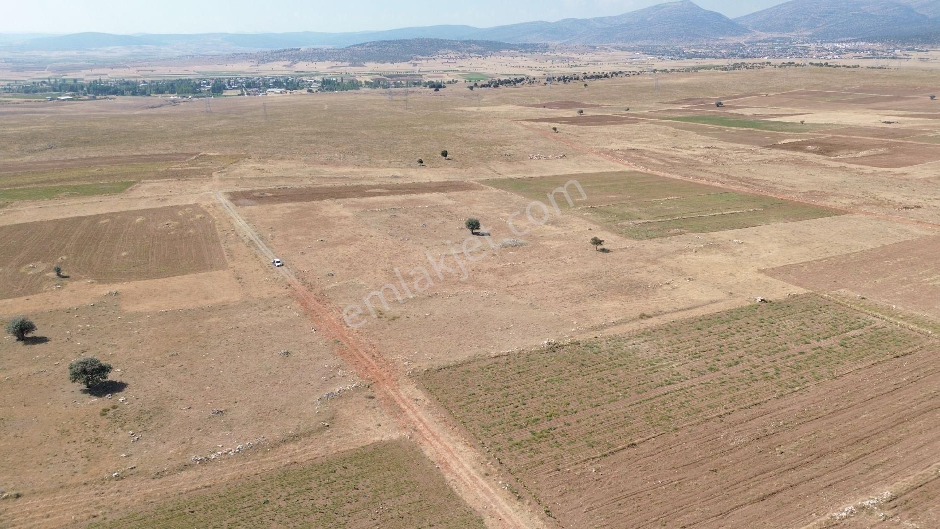 Konya / Akören / Orhaniye Mahallesinde 16.566 M² Müstakil Tapulu Tarla - Görsel 8