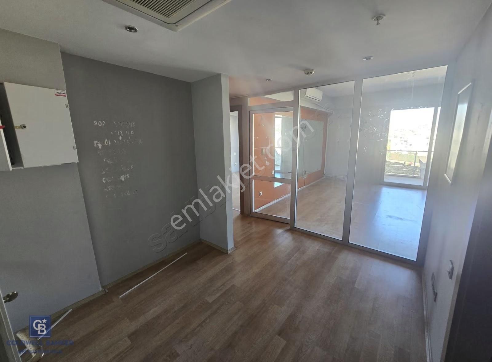 Mavişehir Park Yaşam Ofislerinde Kiralık 1+1 İşyeri - Görsel 17