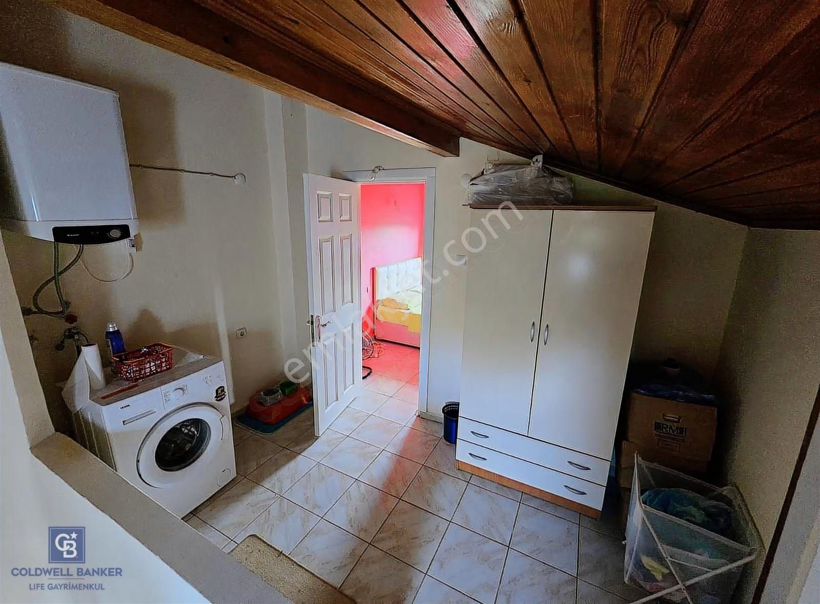 Çeşme Çiftlikte Havuzlu Serakent Sitesi Satılık Trıpleks Villa - Görsel 3