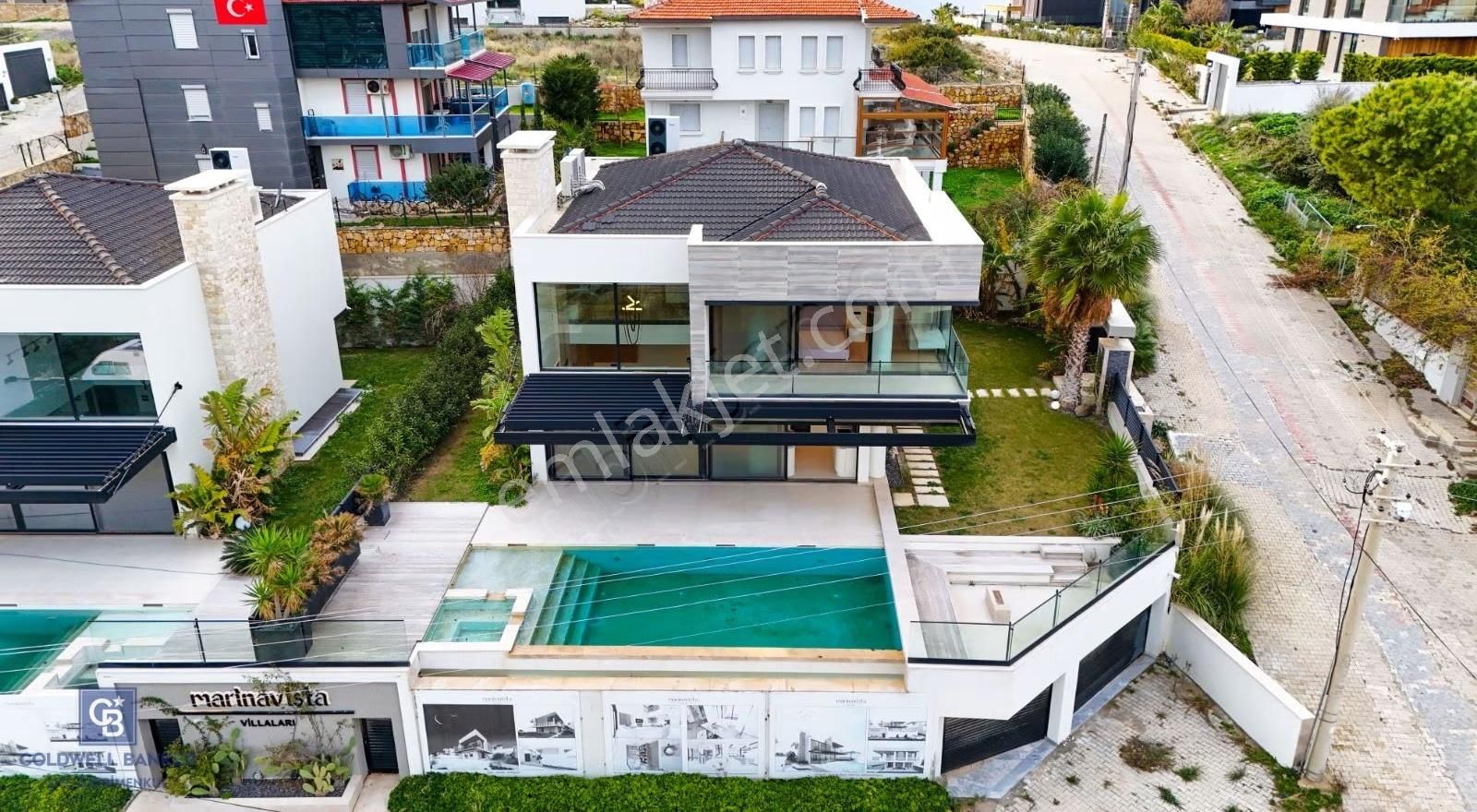 Çeşme Fenerburnunda Ultra Lüks 5+1 Müstakil Trıpleks Villa - Görsel 19