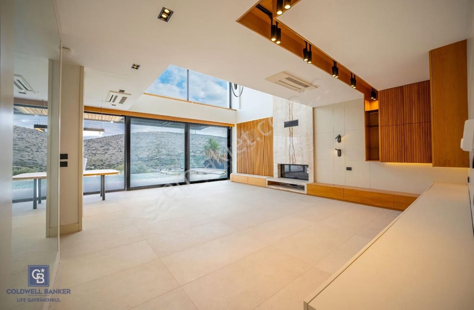 Çeşme Fenerburnunda Ultra Lüks 5+1 Müstakil Trıpleks Villa - Görsel 5