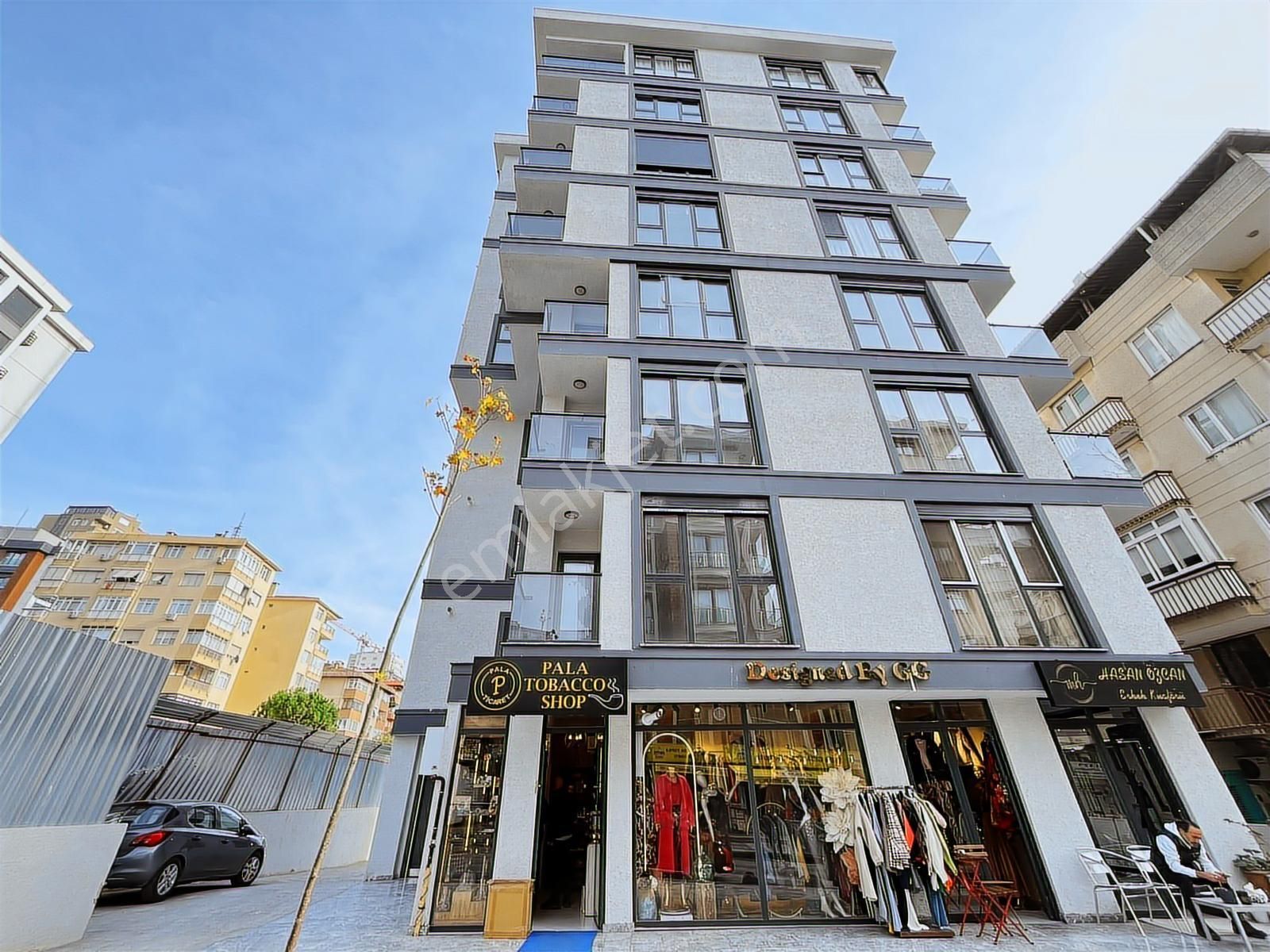 Utkudan Kazaskerde Cadde Üzerinde Sıfır Binada Satılık 2+1 Daire