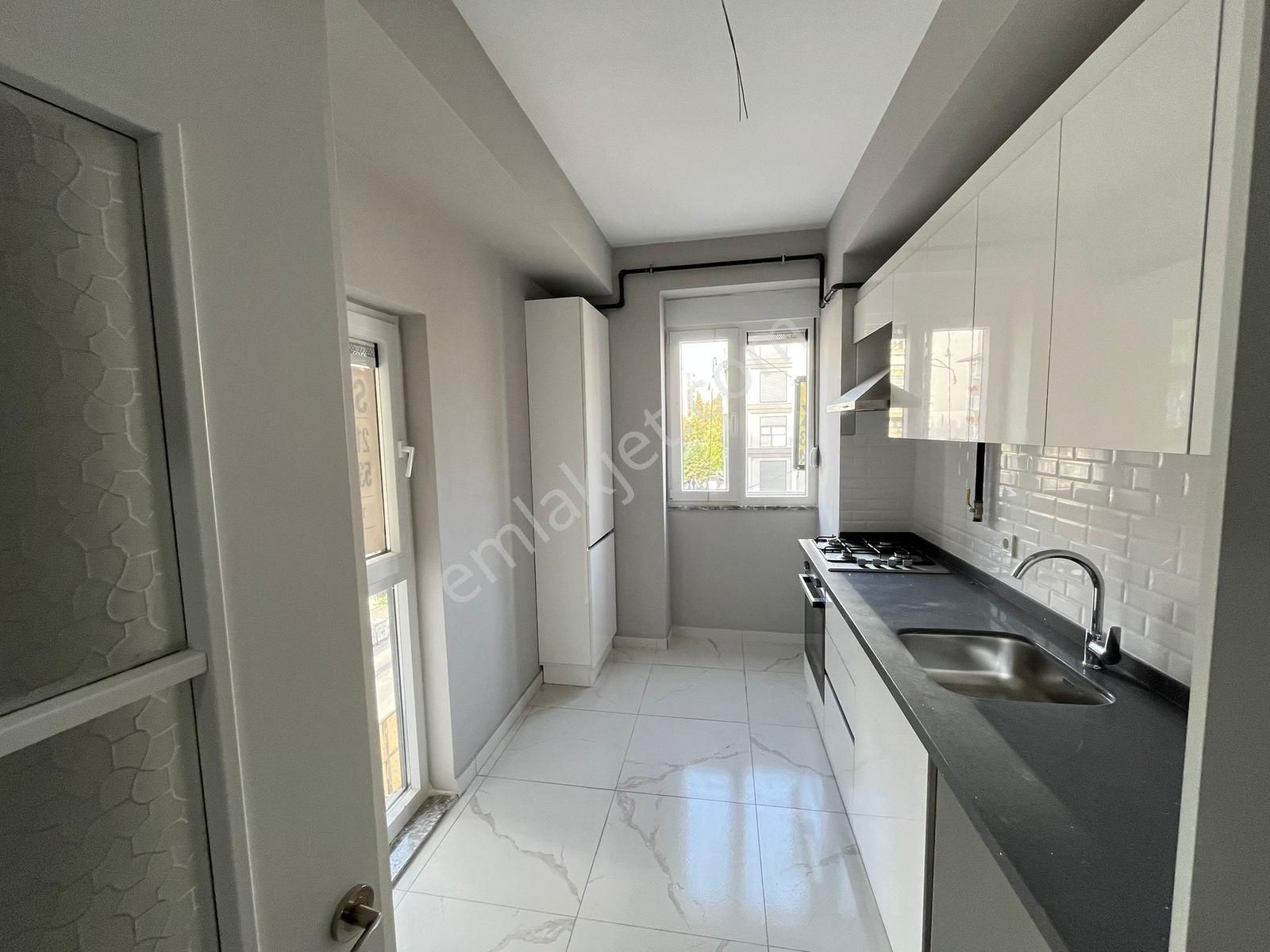 Utkudan Kazaskerde Cadde Üzerinde Sıfır Binada Satılık 2+1 Daire - Görsel 6