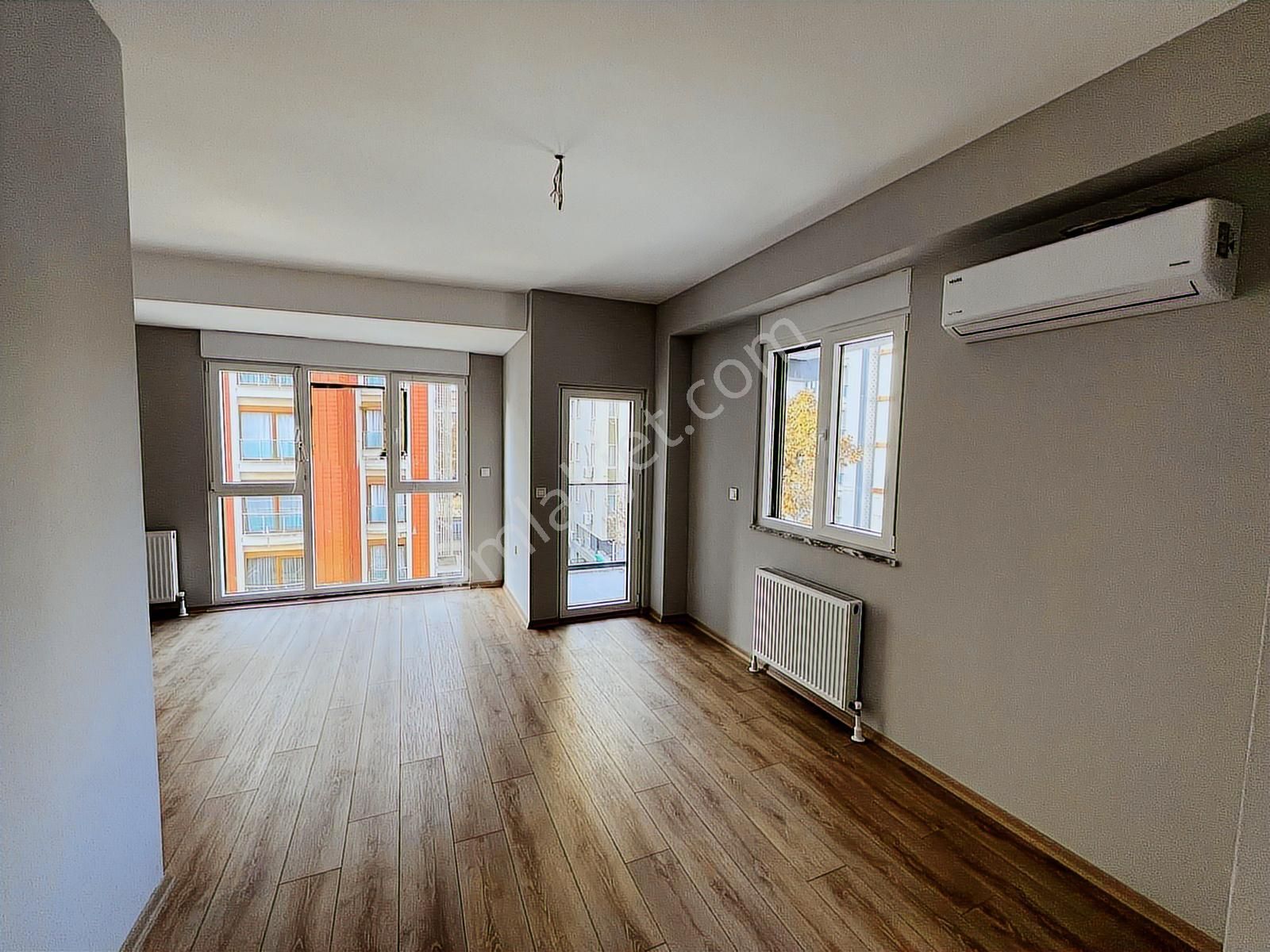 Utkudan Kazaskerde Cadde Üzerinde Sıfır Binada Satılık 2+1 Daire - Görsel 24