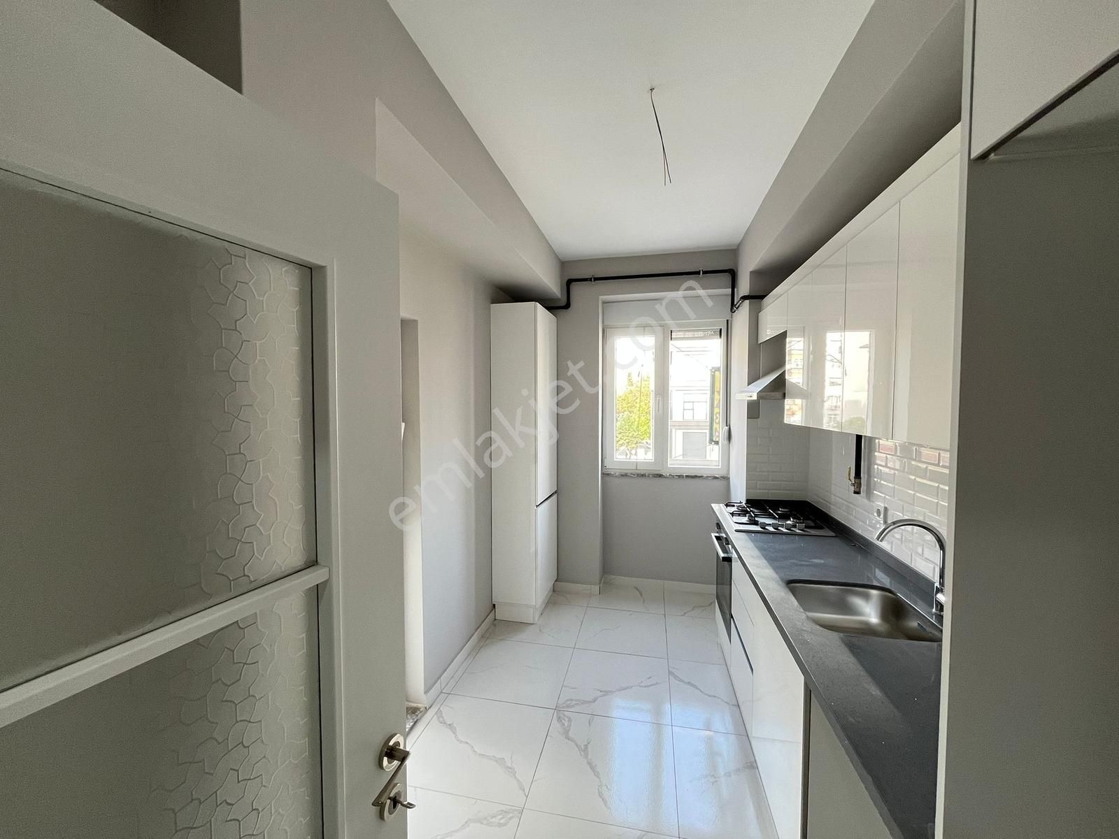 Utkudan Kazaskerde Cadde Üzerinde Sıfır Binada Satılık 2+1 Daire - Görsel 7