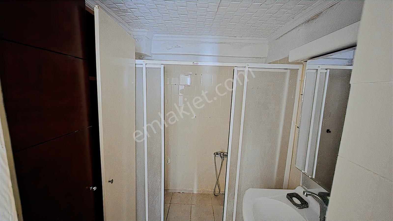 Tuzluçayırda Bağımsız Salon 1. Katta 3+1 Kiralık Daire - Görsel 18