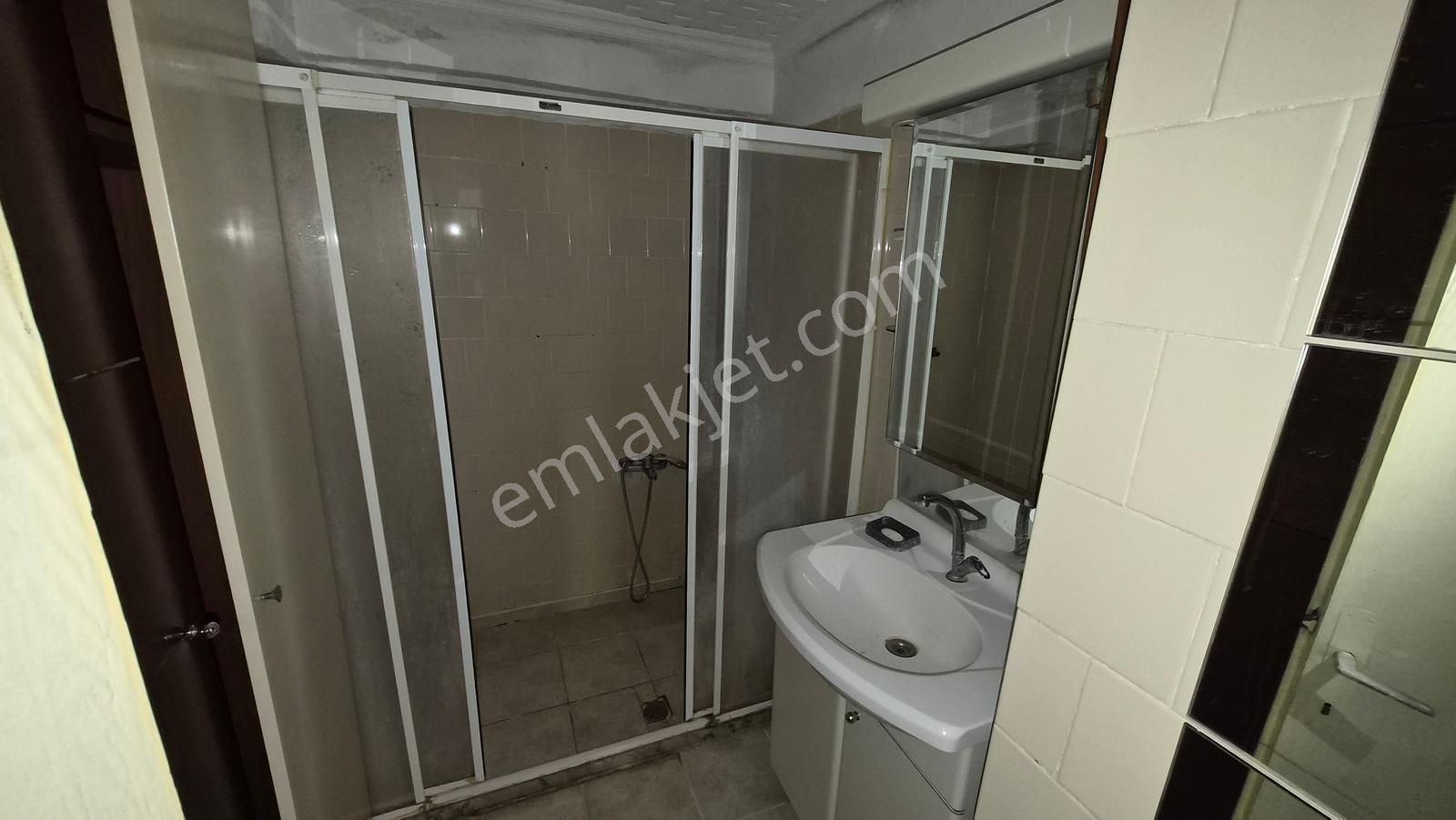 Tuzluçayırda Bağımsız Salon 1. Katta 3+1 Kiralık Daire - Görsel 5