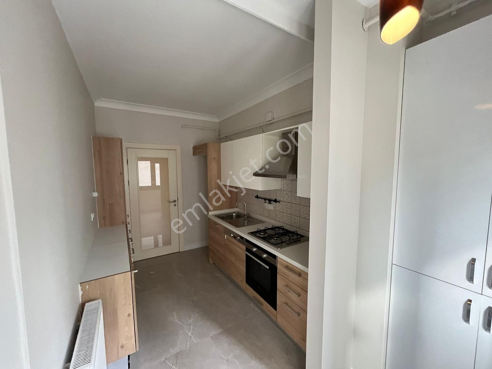 Utku'dan Suadiye'de Feride Geçidine Yakın Mesafede 3+1 Daire - Görsel 16