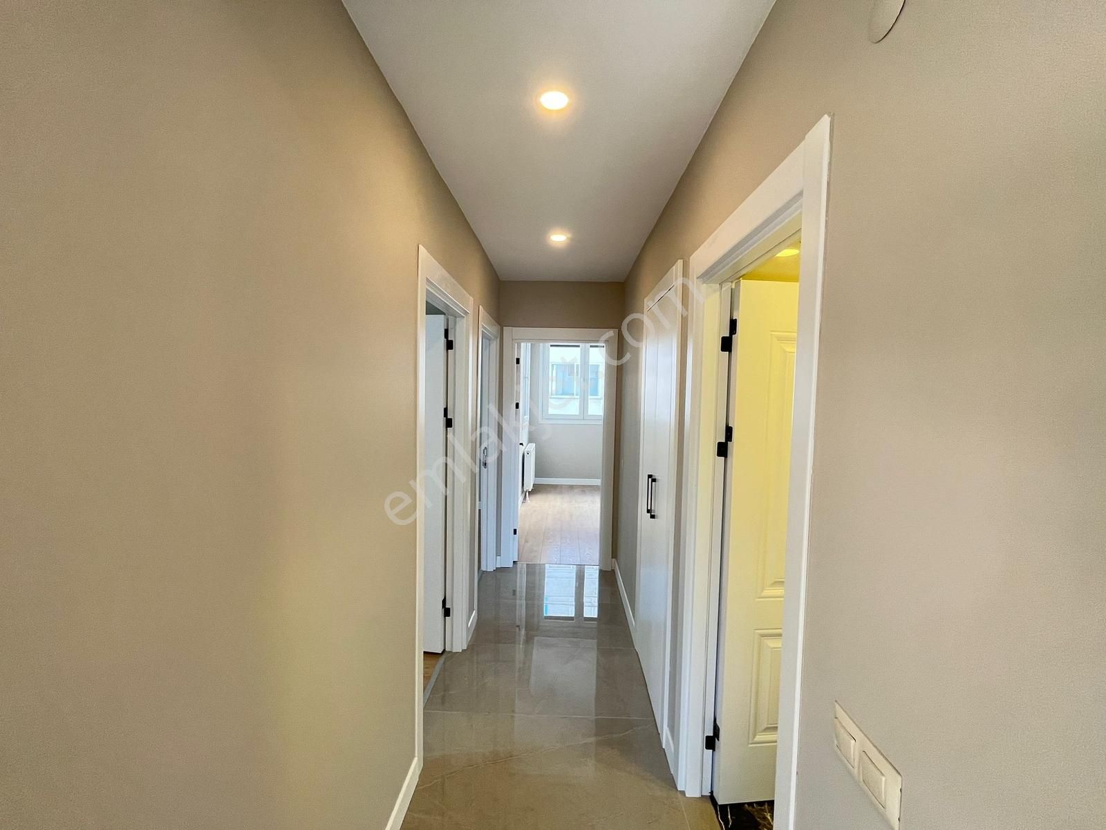 Utkudan Bostancı Merkezde Balkonlu Kombili Satılık 3+1 Daire - Görsel 7