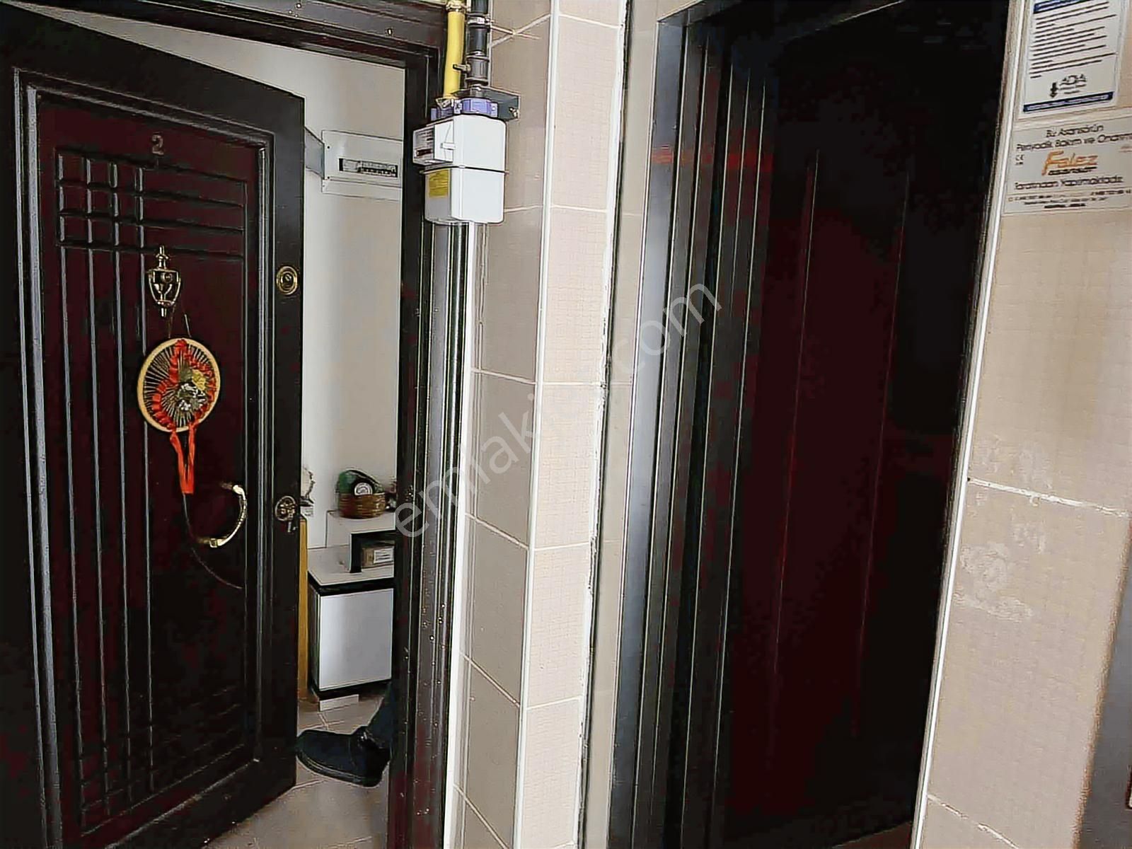 Kızılarık Mah Tramvaya 300 M Cadde Dibi Ters Dublex - Görsel 5