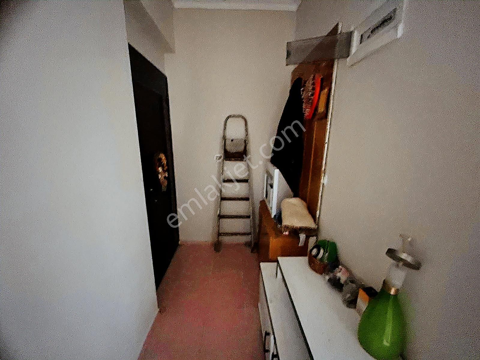 Kızılarık Mah Tramvaya 300 M Cadde Dibi Ters Dublex - Görsel 11