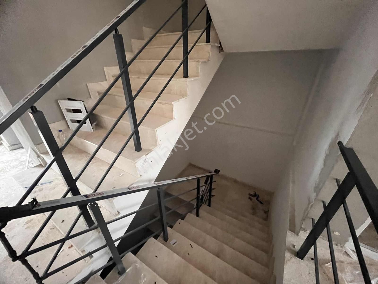 Karşıyaka Mah 3 Katlı Fırın Ruhsatlı Asansörlü Kiralık Dükkan - Görsel 6