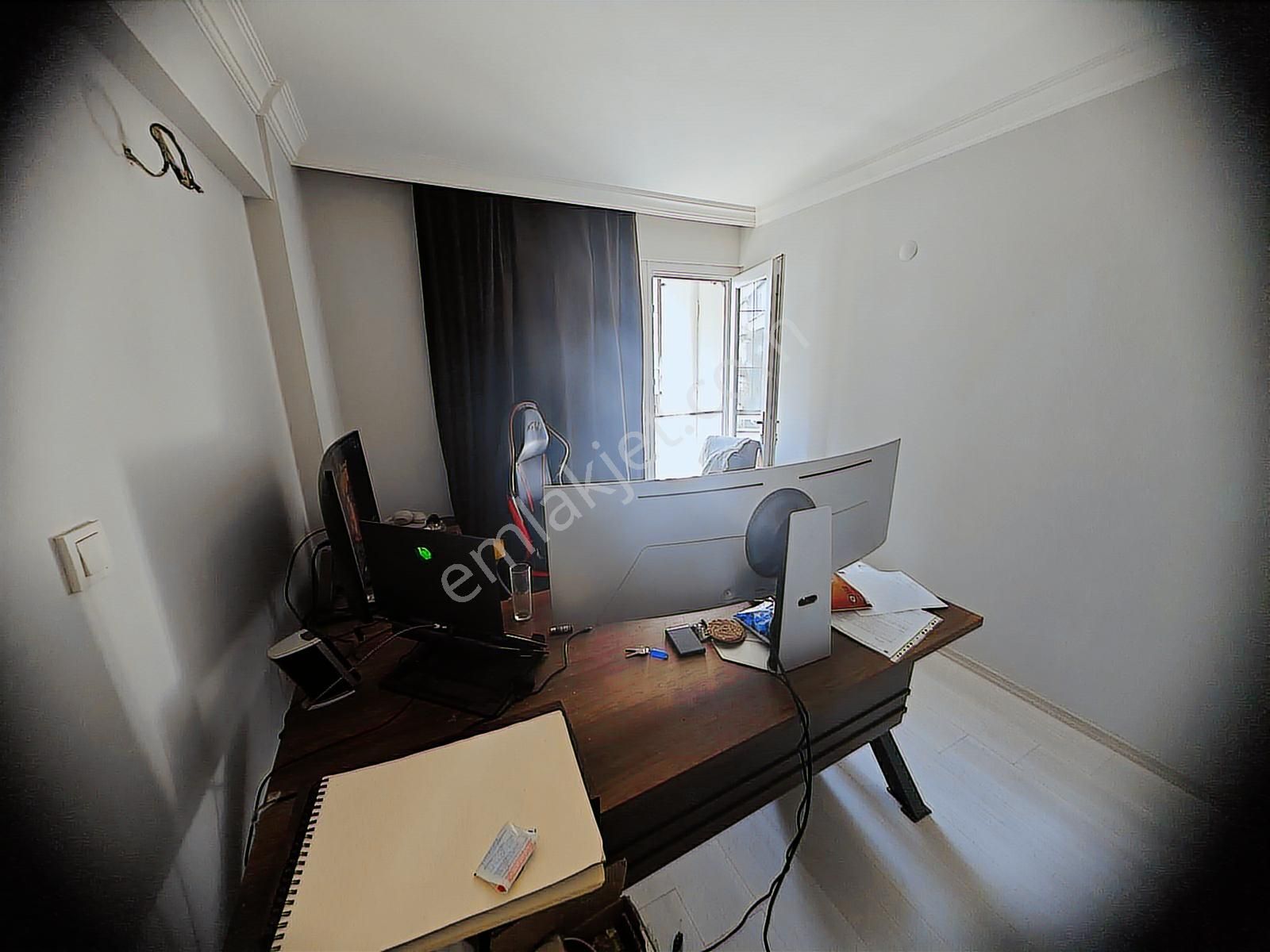 Göztepe Metro Yakını Doğalgazlı Eşyalı 3+1 Çok Bakımlı Arakat - Görsel 18