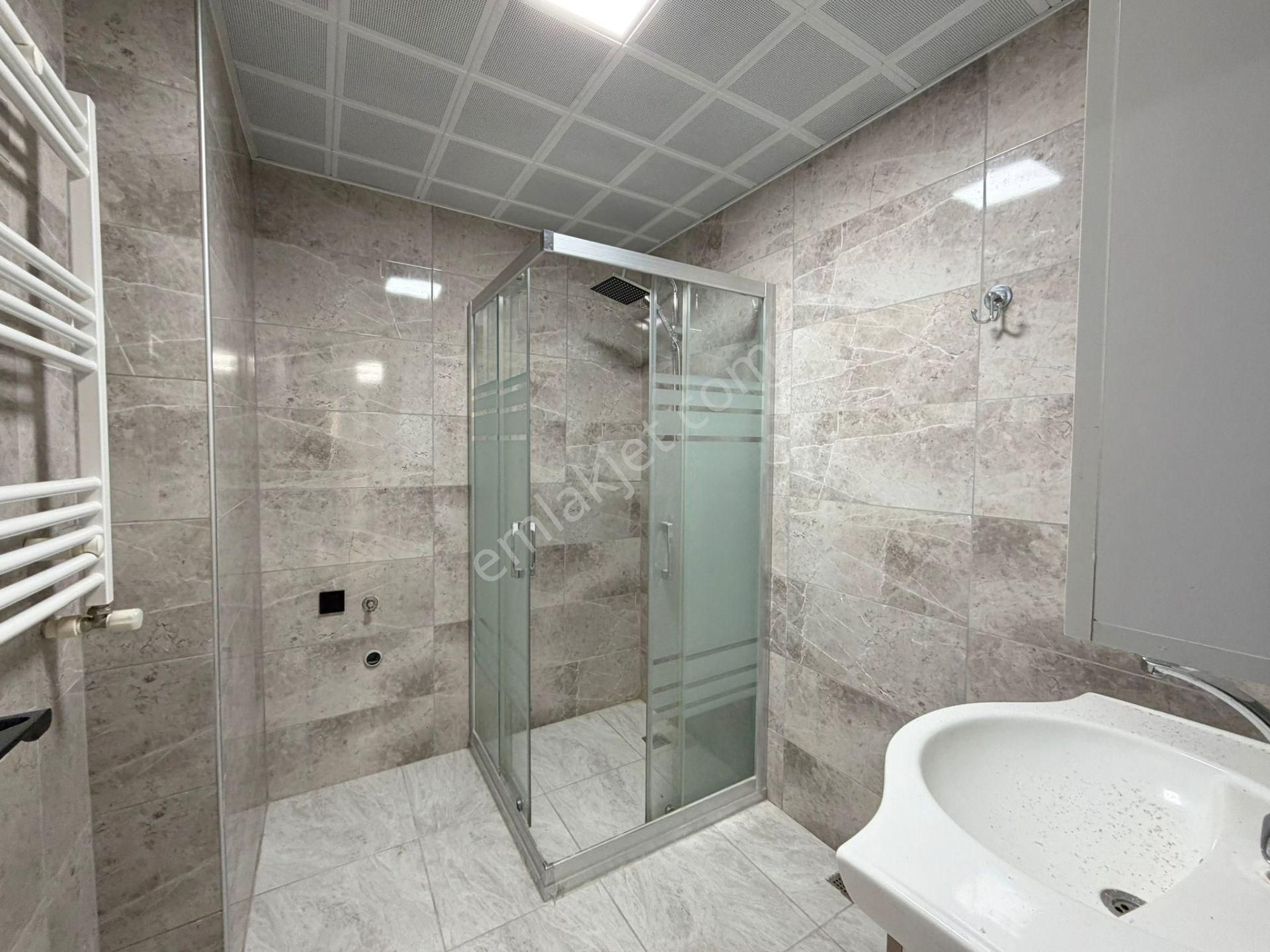 Öz'maşallah.dan Keçiörende Manzaralı Önü Açık Yapılı 3+1 - Görsel 20