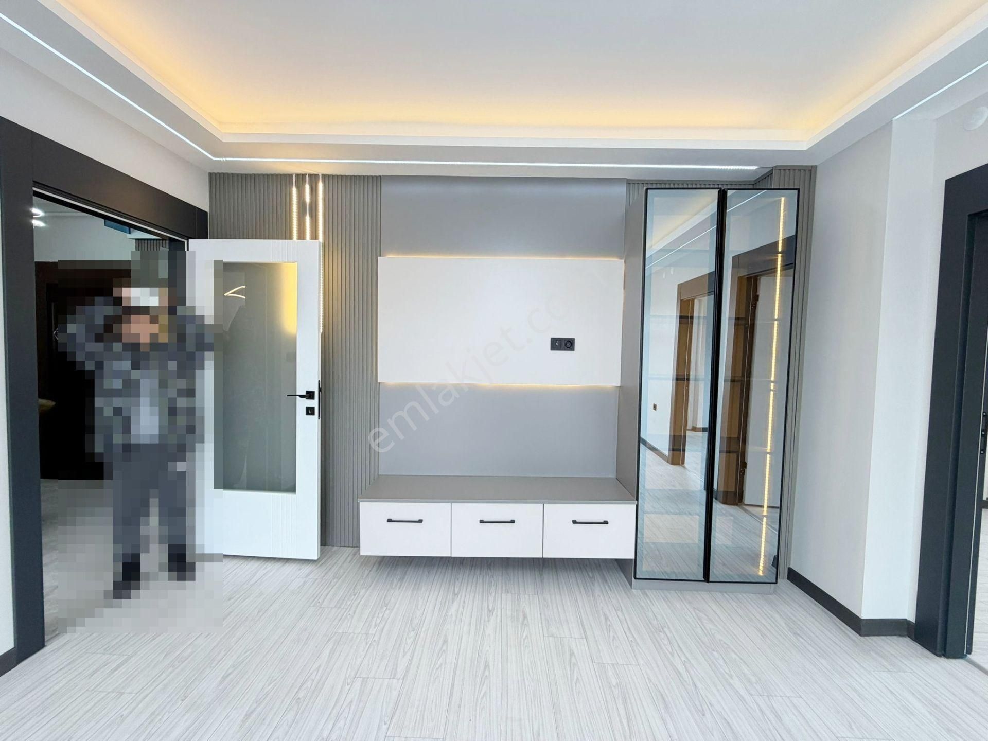 Öz'maşallah.dan Keçiörende Manzaralı Önü Açık Yapılı 3+1 - Görsel 19