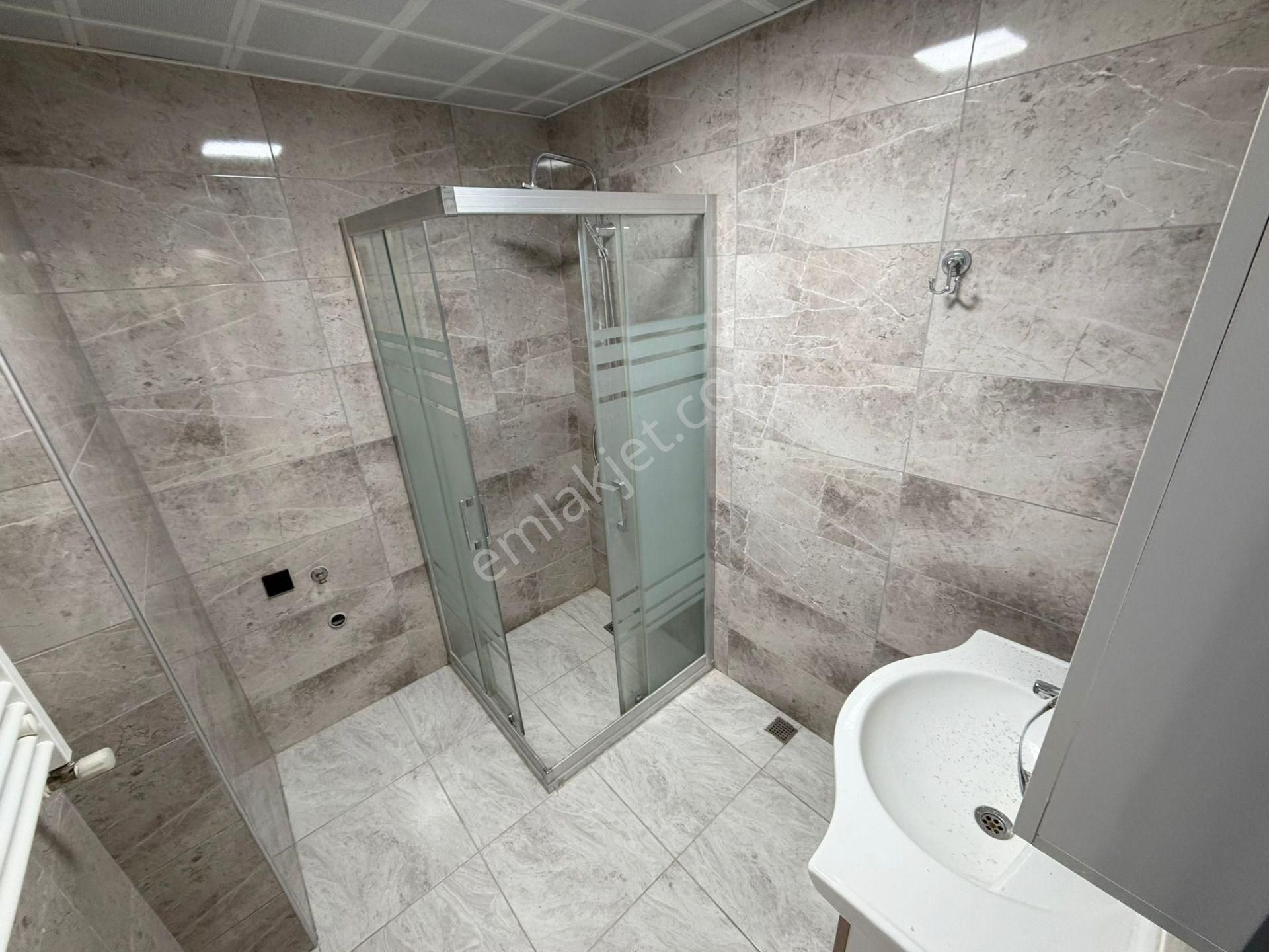 Öz'maşallah.dan Keçiörende Manzaralı Önü Açık Yapılı 3+1 - Görsel 4