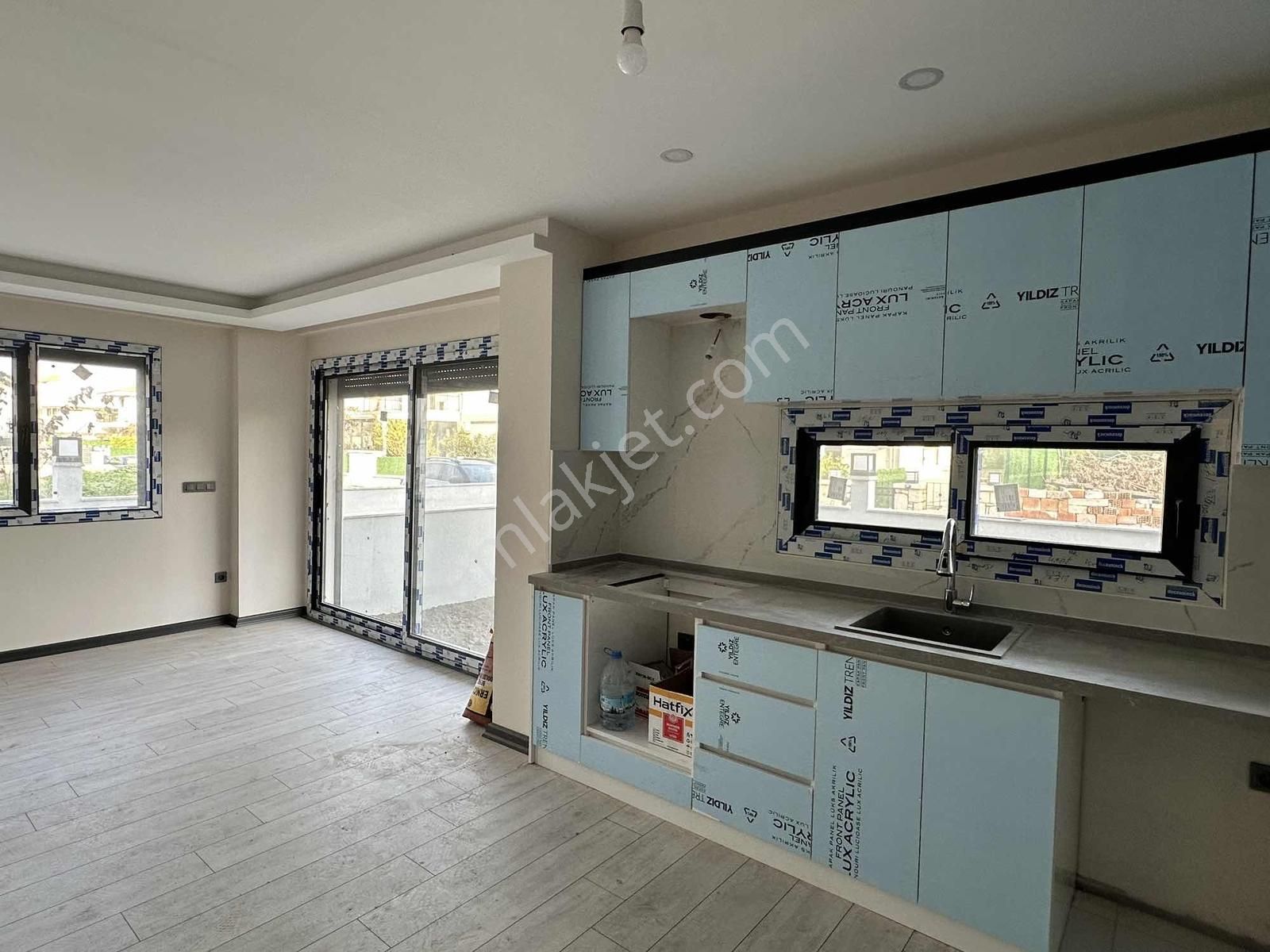 Seferihisar Çolakibrahim'de Sâkin Bölgede 3+1 Satılık Villa - Görsel 13