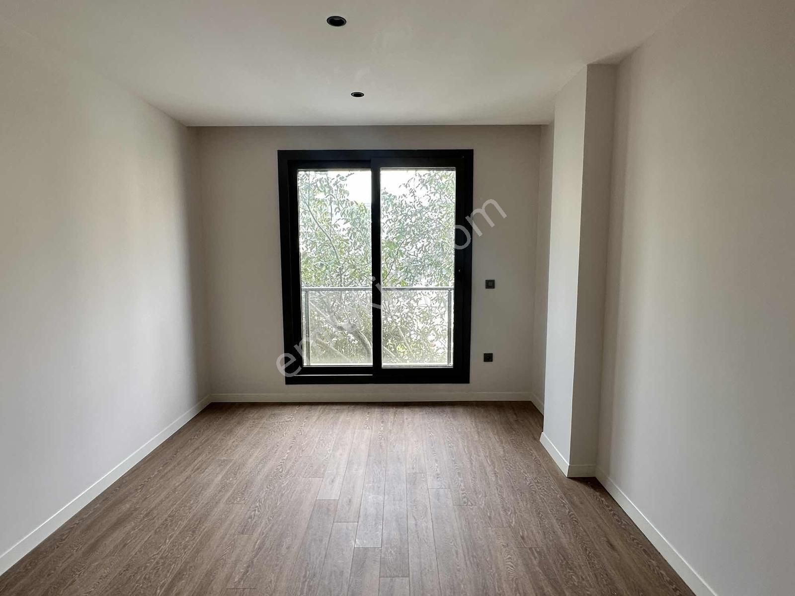 Seferihisar Camikebirde Site İçi Ebeveyn Banyolu Satılık Daire - Görsel 24