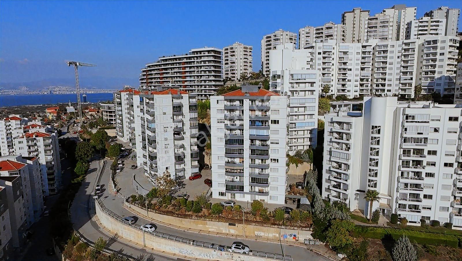 Narlıderede Site İçinde Satılık Deniz Manzaralı 3+1 Arakat Daire - Görsel 3