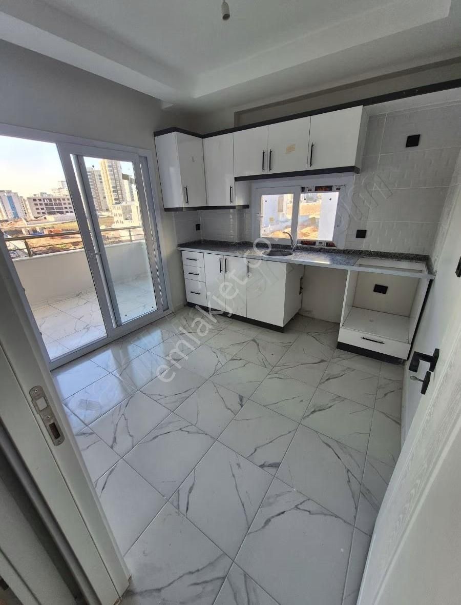 Tetik Emlak'dan Zenbilci Bulvar 2.parsel 3+1 Kapalı Mutfak Daire - Görsel 12